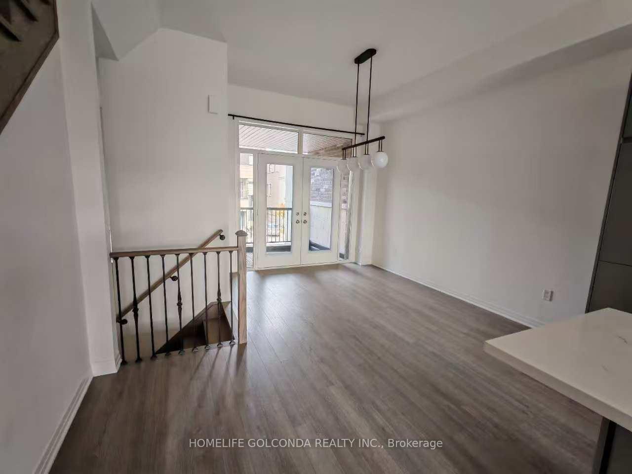 Photo 17 of 37 Arianna Crescent, Vaughan, Patterson — HOMEH