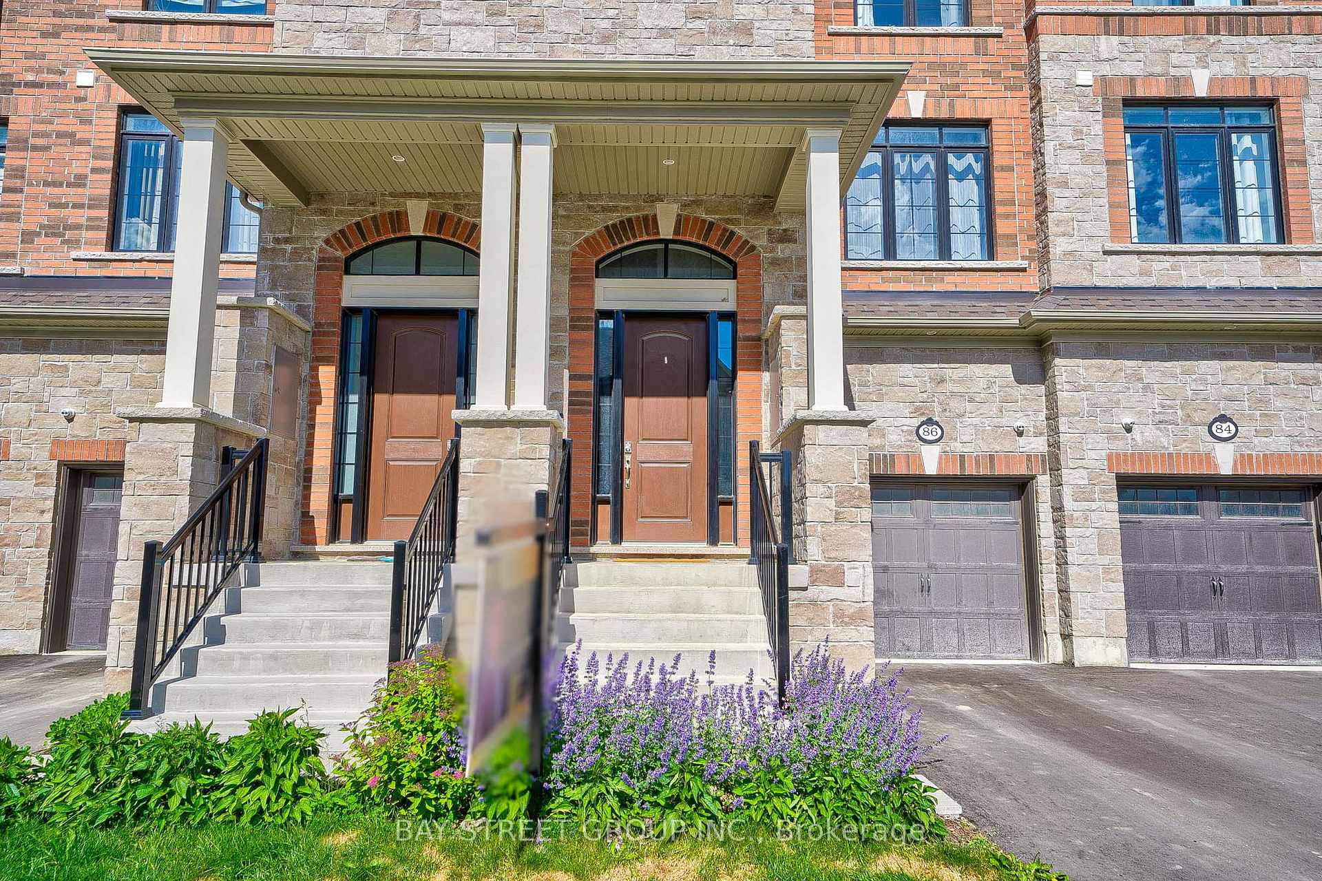 Photo 2 of 86 Dorian Drive, Whitby, Rural Whitby — HOMEH