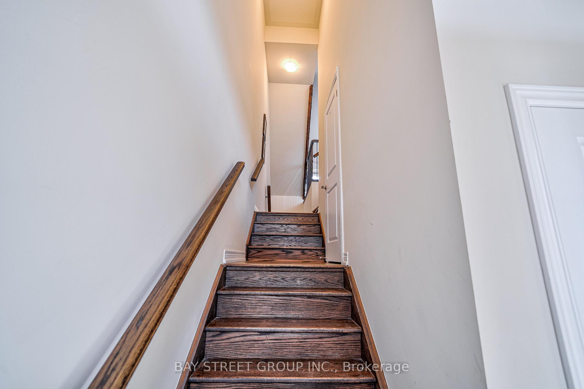 Photo 6 of 86 Dorian Drive, Whitby, Rural Whitby — HOMEH