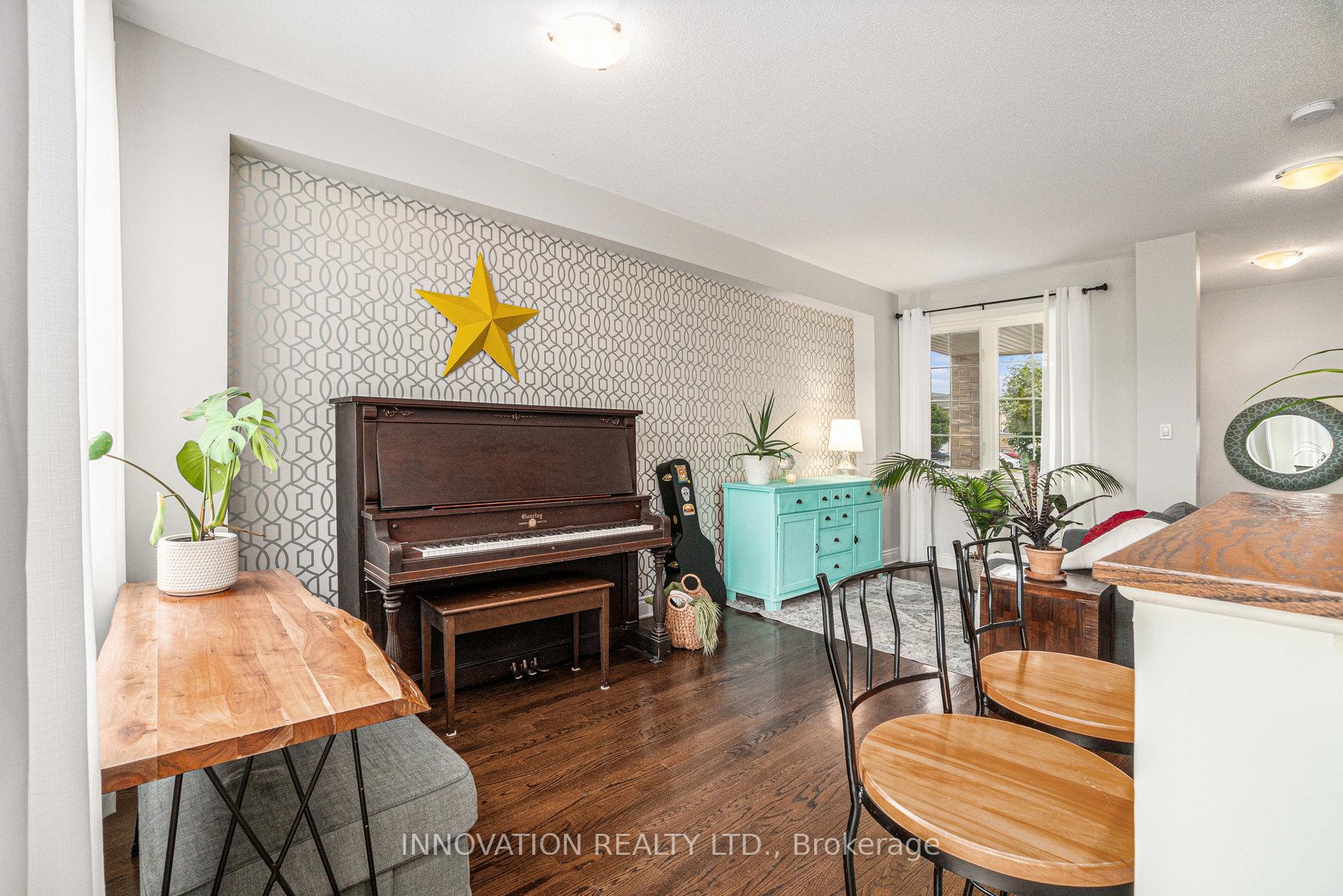 Photo 8 of 41 Mcgregor Scobie Crescent, Arnprior — HOMEH