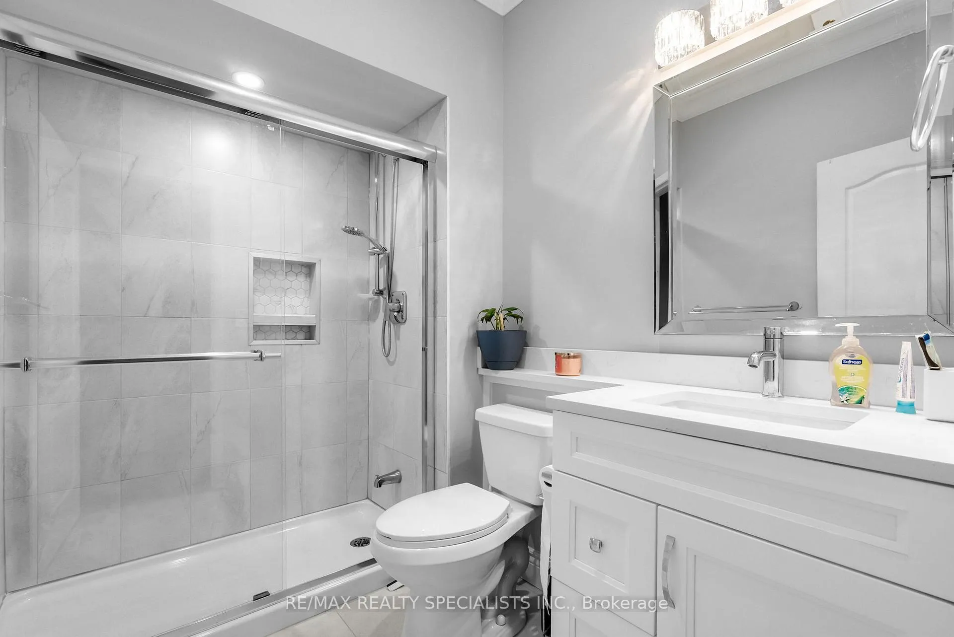 Photo 143 of 19 Dovergreen Drive, Brampton, Fletcher's Meadow — HOMEH
