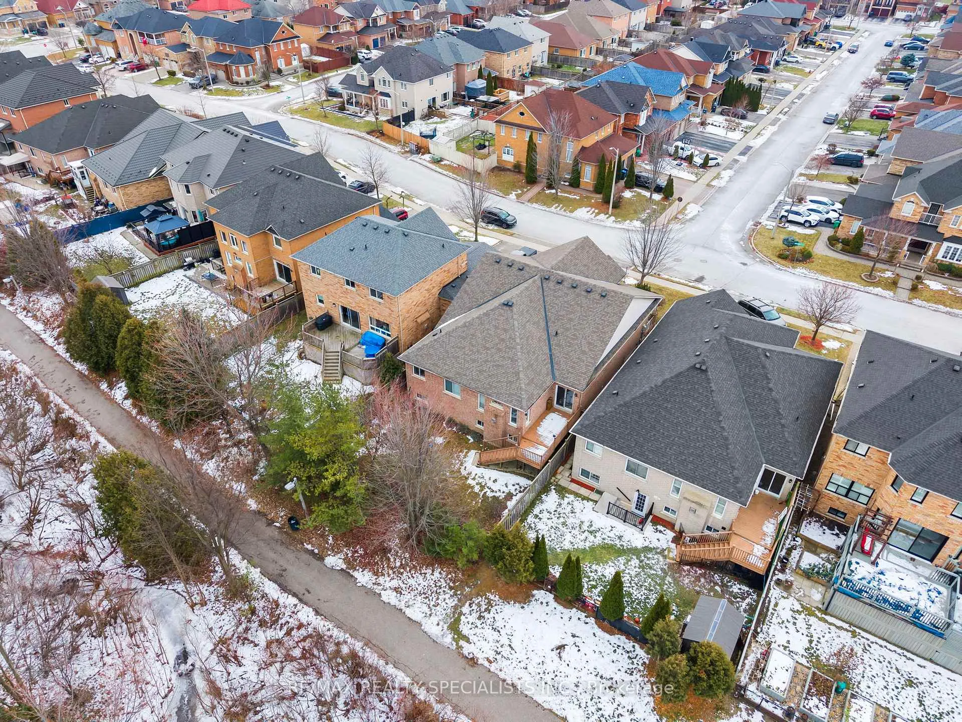 Photo 211 of 19 Dovergreen Drive, Brampton, Fletcher's Meadow — HOMEH