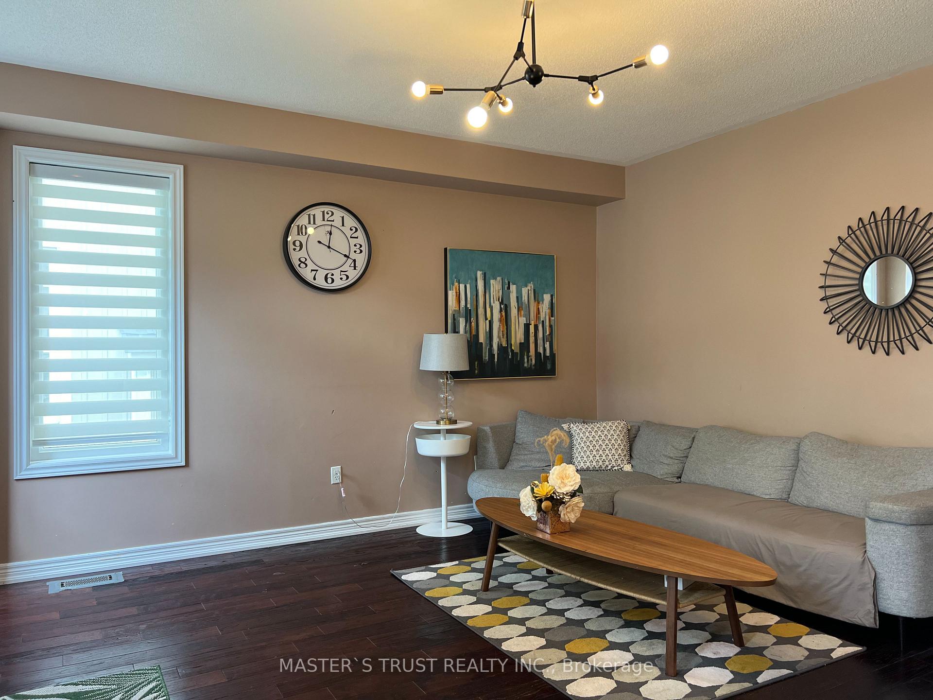 Photo 4 of 99 Rockland Crescent, Whitby, Brooklin — HOMEH