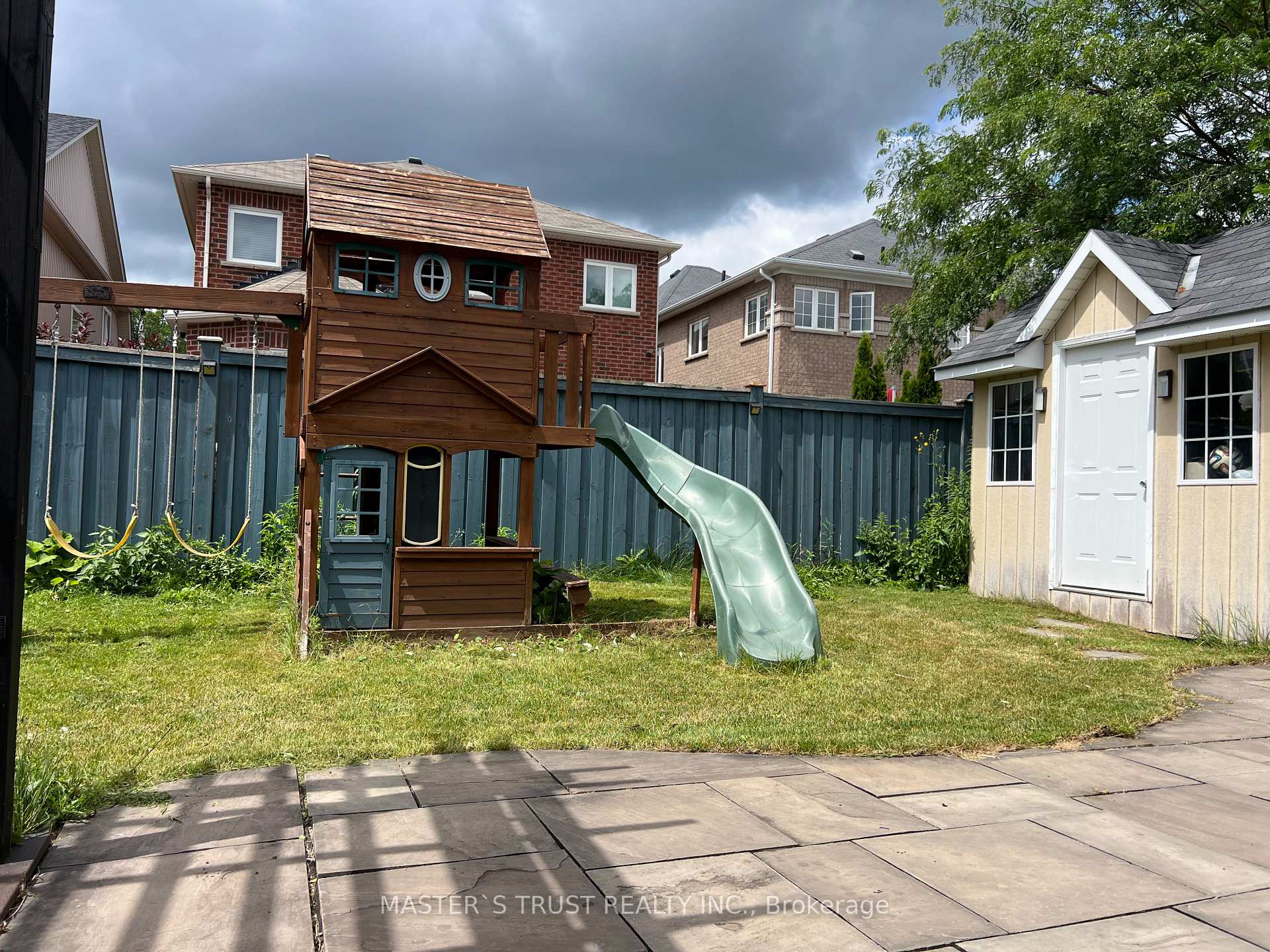 Photo 11 of 99 Rockland Crescent, Whitby, Brooklin — HOMEH