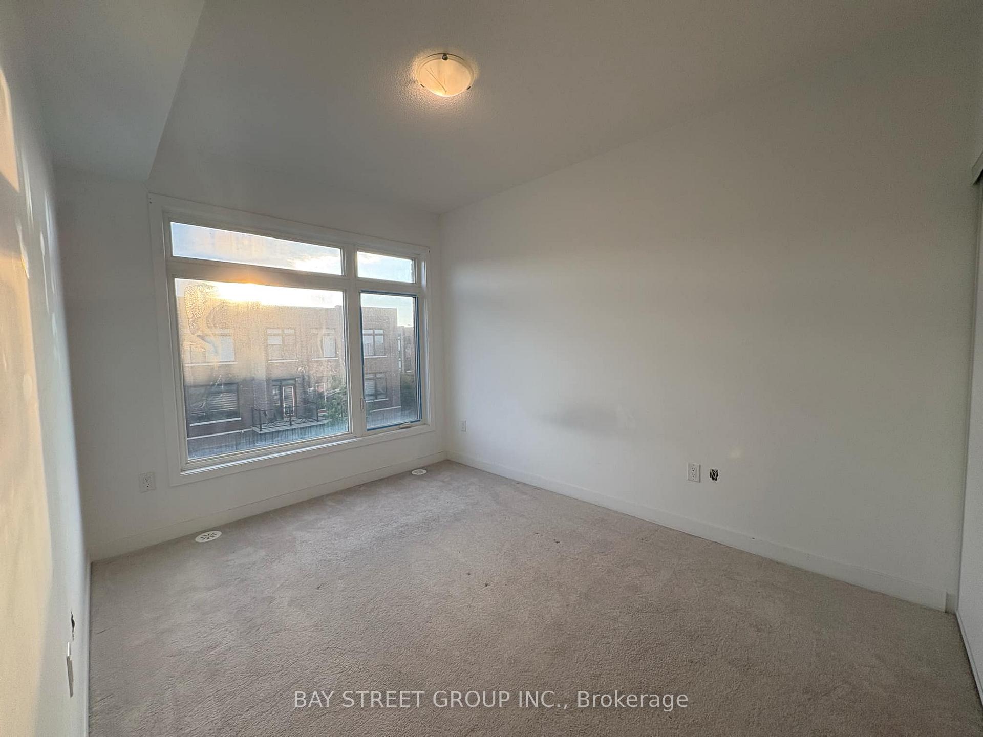 Photo 10 of 9 Seymour Street, Vaughan, Vaughan Grove — HOMEH