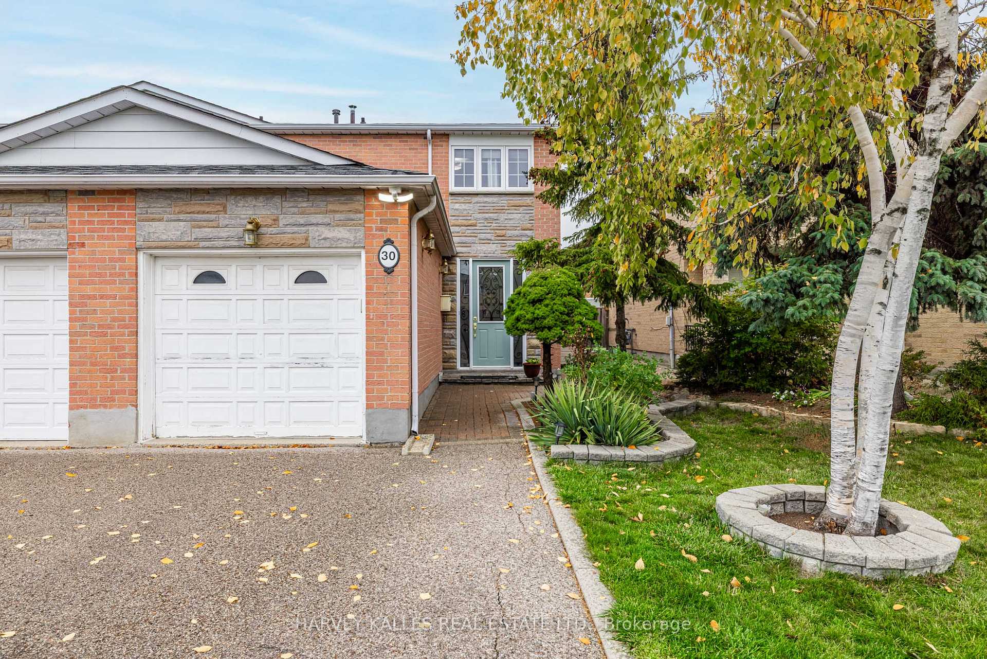 Photo 2 of 30 Brougham Drive, Vaughan, East Woodbridge — HOMEH