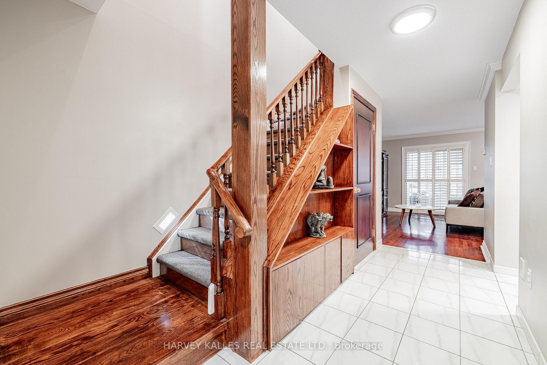 Photo 7 of 30 Brougham Drive, Vaughan, East Woodbridge — HOMEH