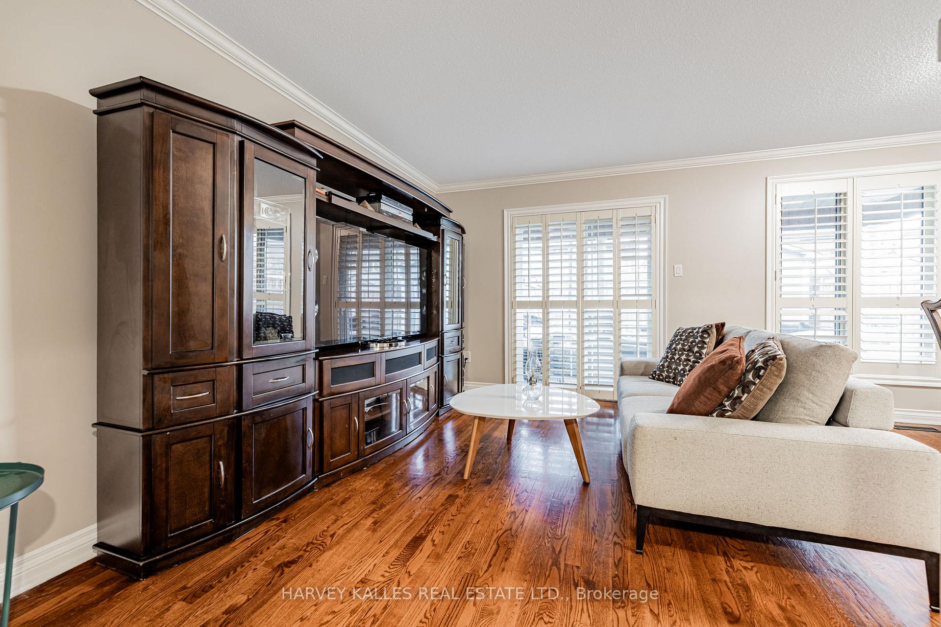 Photo 9 of 30 Brougham Drive, Vaughan, East Woodbridge — HOMEH