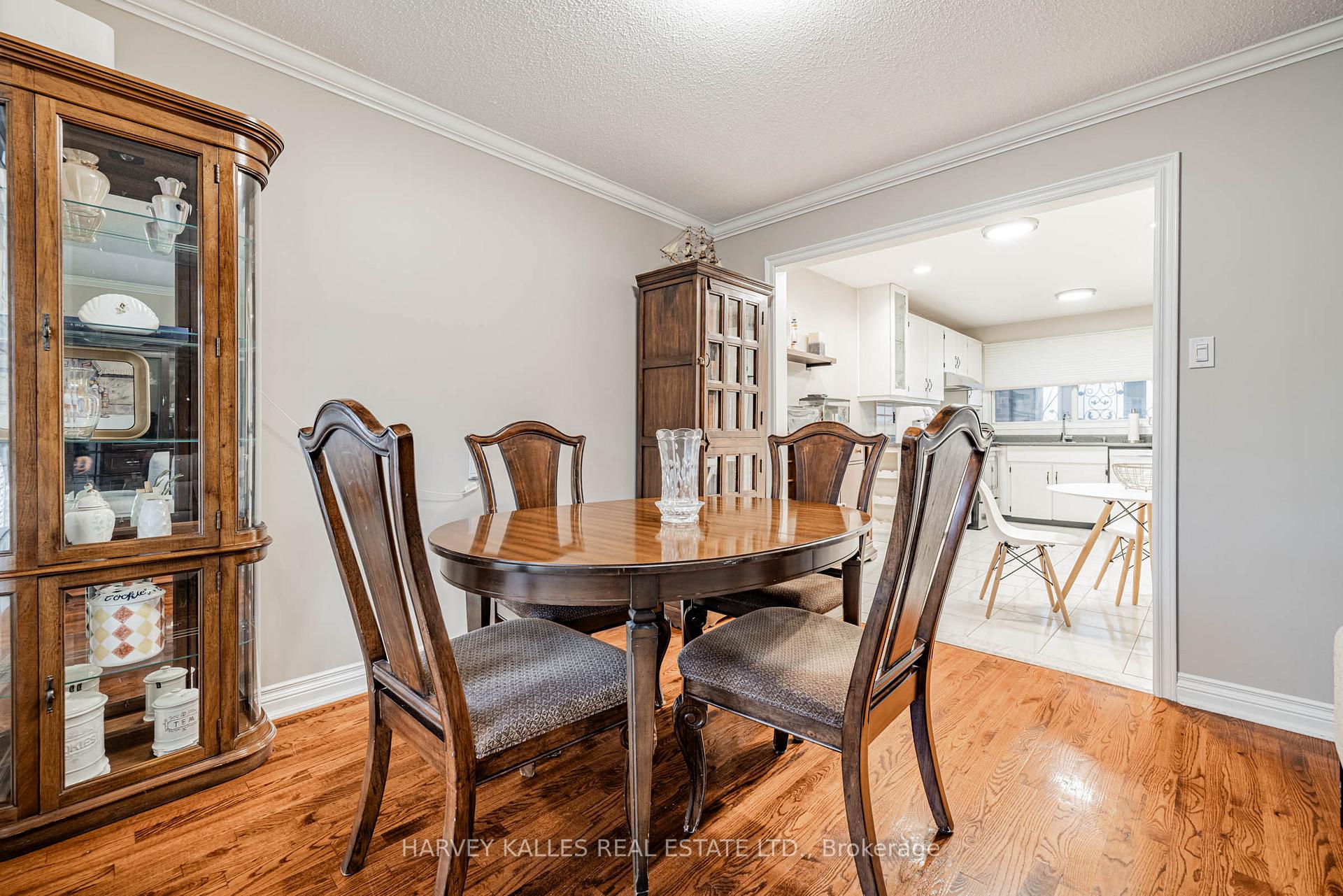 Photo 13 of 30 Brougham Drive, Vaughan, East Woodbridge — HOMEH