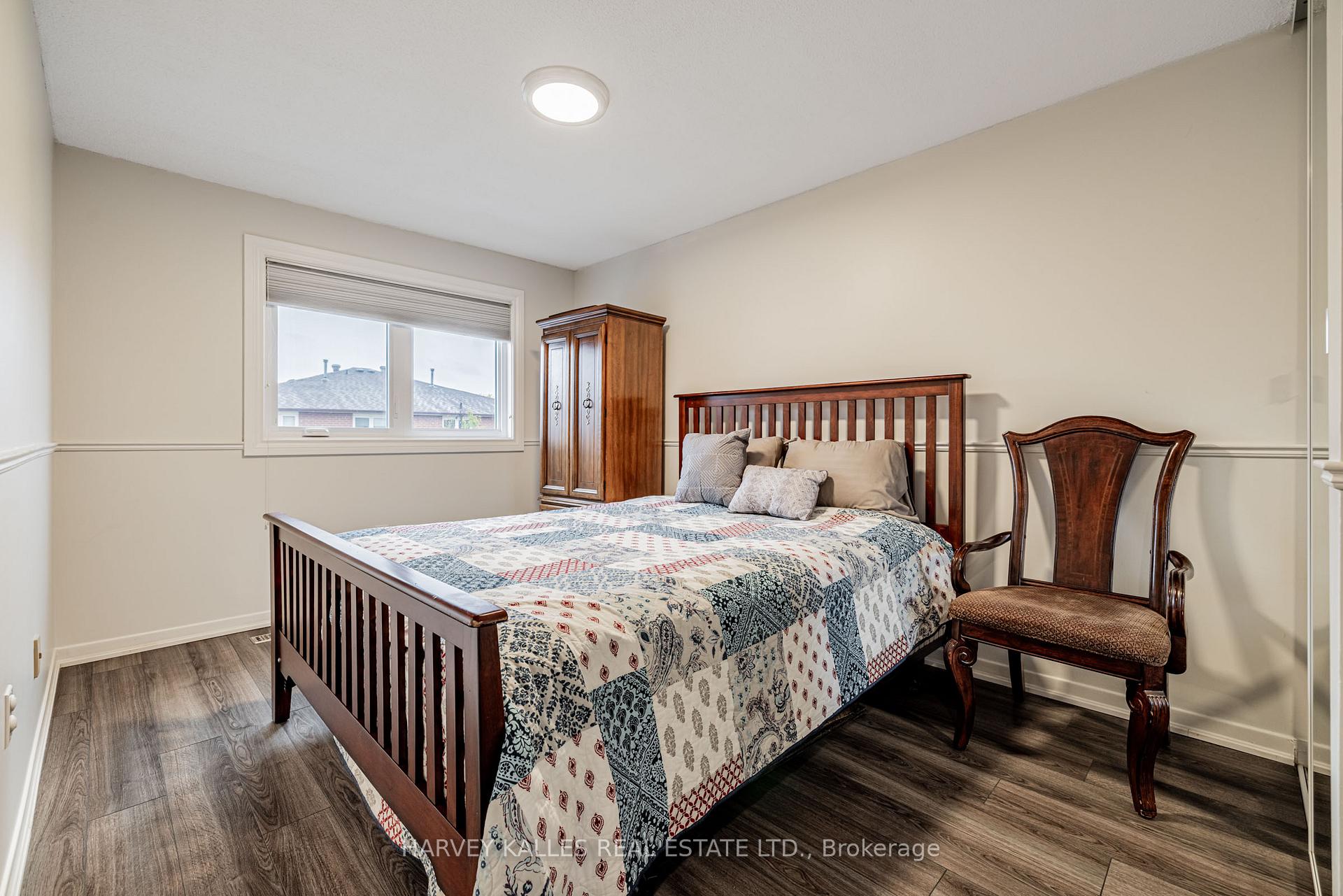 Photo 23 of 30 Brougham Drive, Vaughan, East Woodbridge — HOMEH
