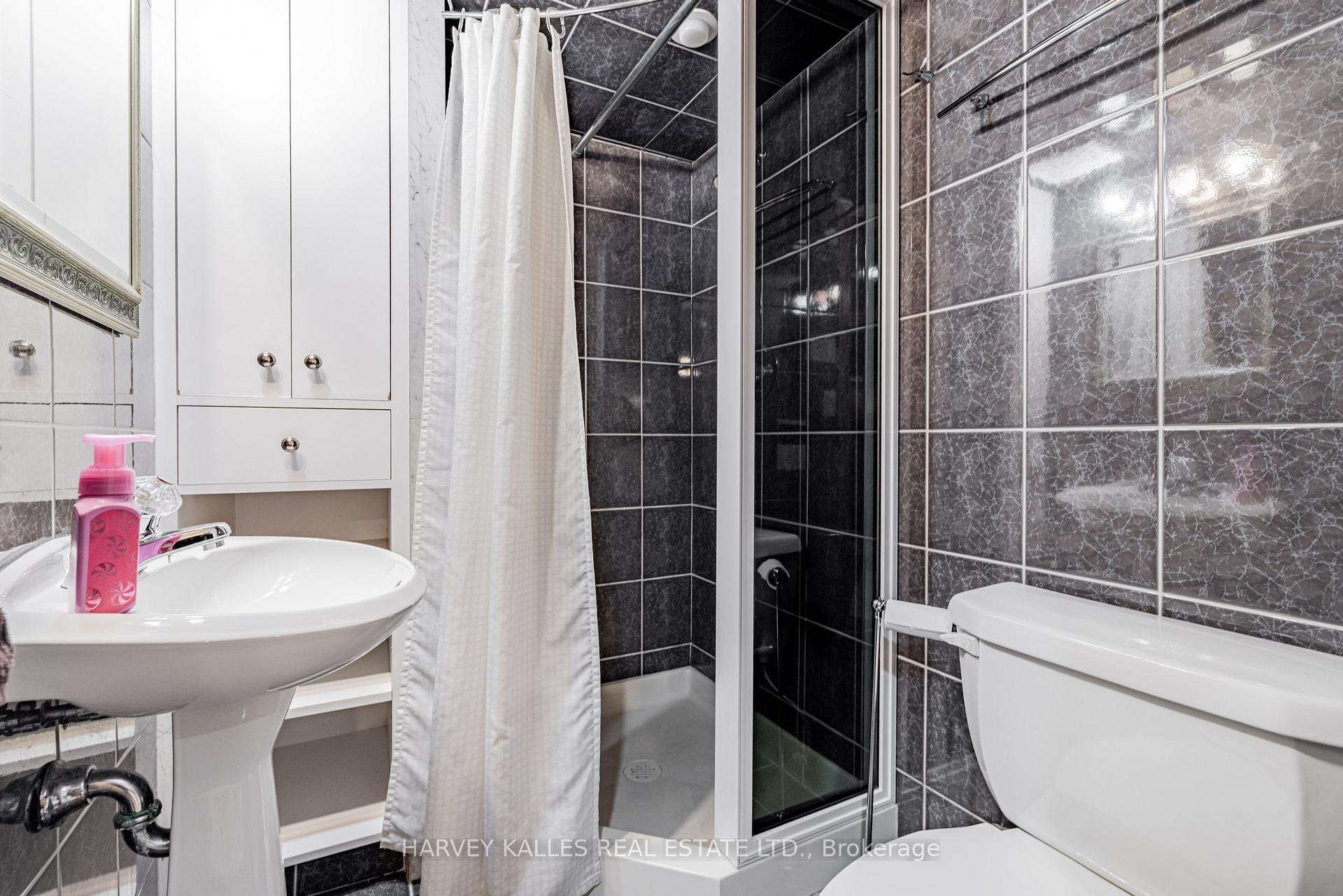 Photo 26 of 30 Brougham Drive, Vaughan, East Woodbridge — HOMEH