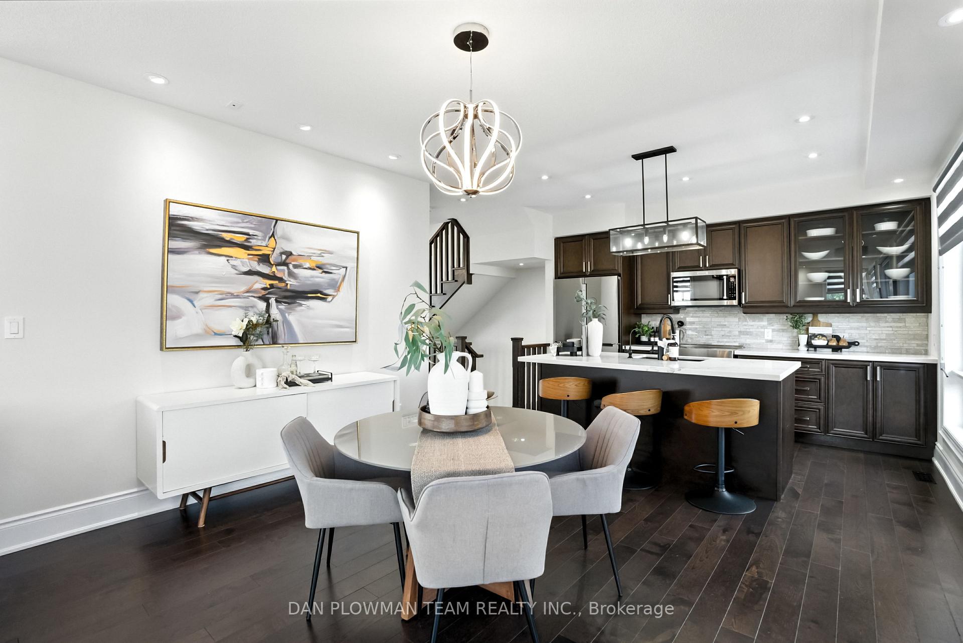 Photo 8 of 6703 Thickson Road N, Whitby, Brooklin — HOMEH