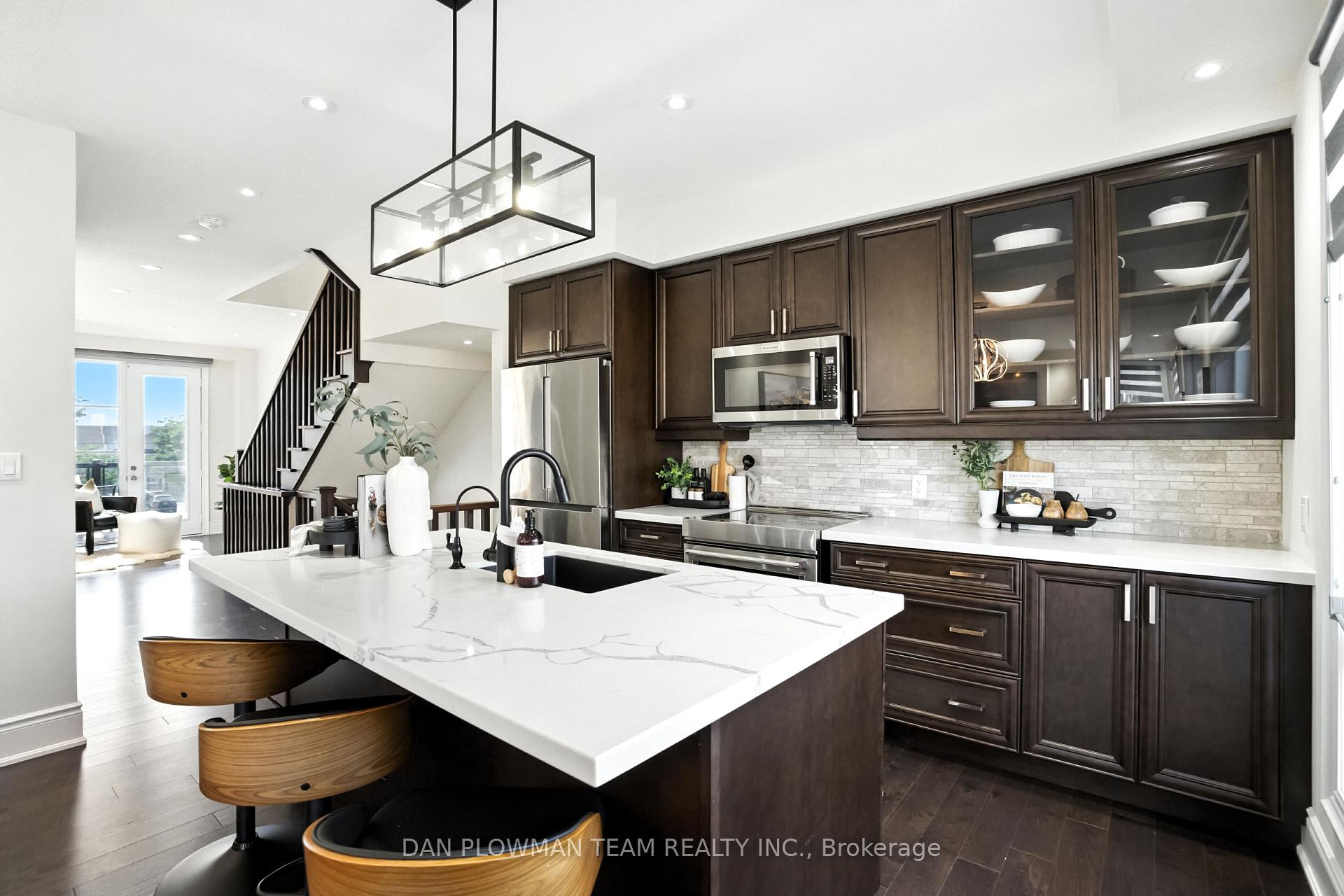Photo 12 of 6703 Thickson Road N, Whitby, Brooklin — HOMEH