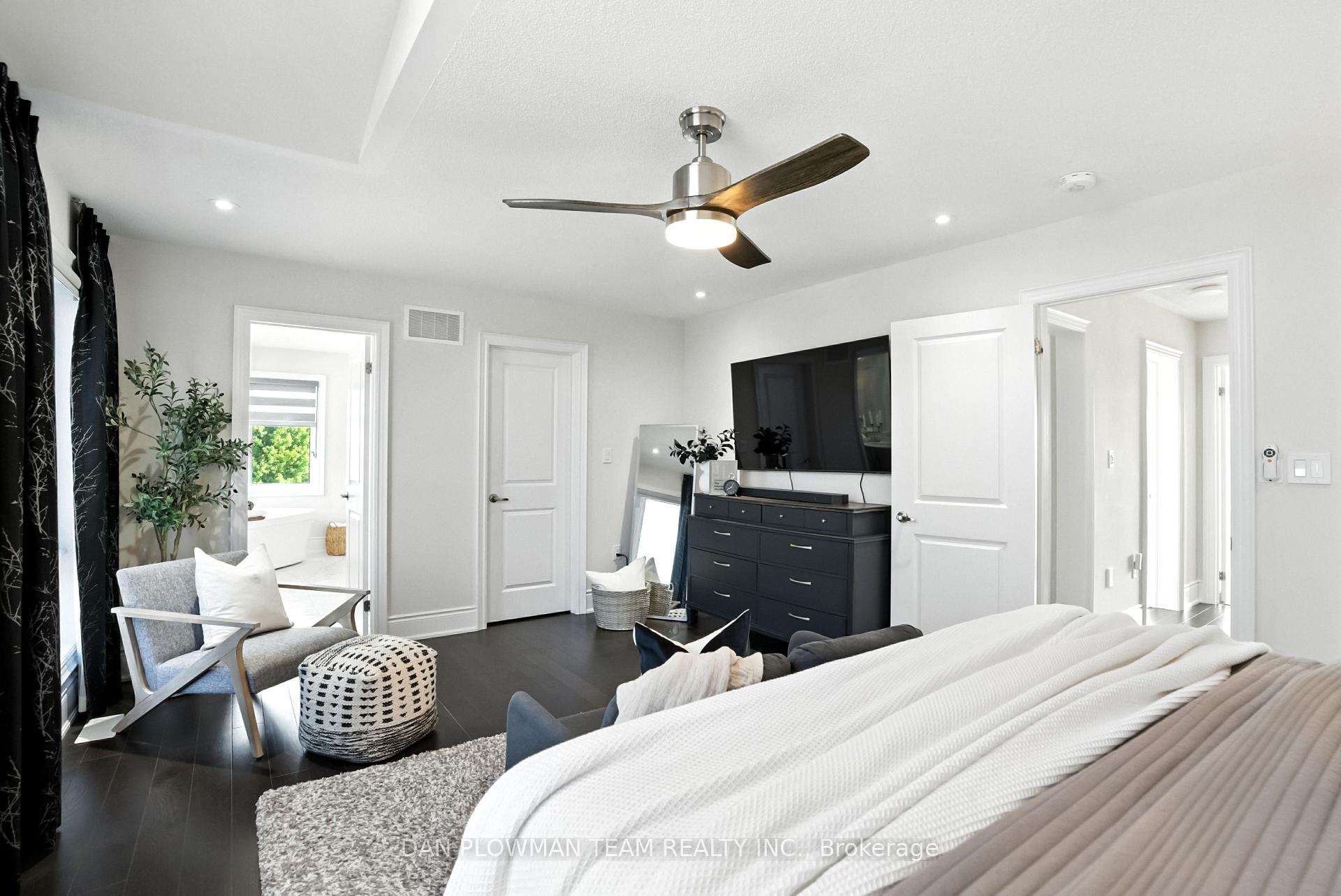 Photo 23 of 6703 Thickson Road N, Whitby, Brooklin — HOMEH