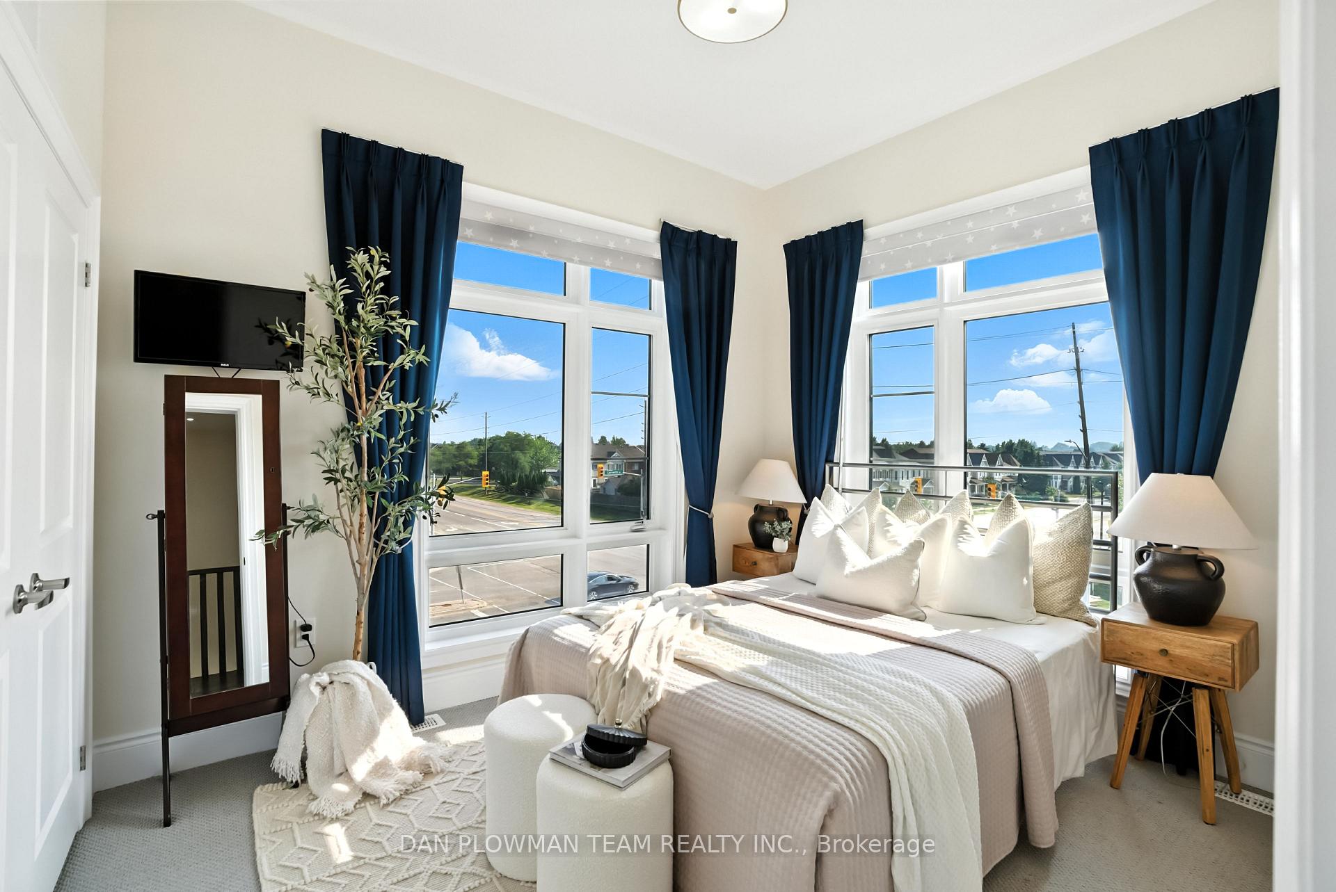 Photo 26 of 6703 Thickson Road N, Whitby, Brooklin — HOMEH