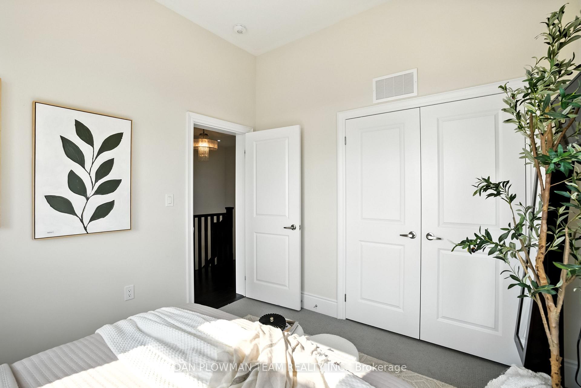 Photo 27 of 6703 Thickson Road N, Whitby, Brooklin — HOMEH