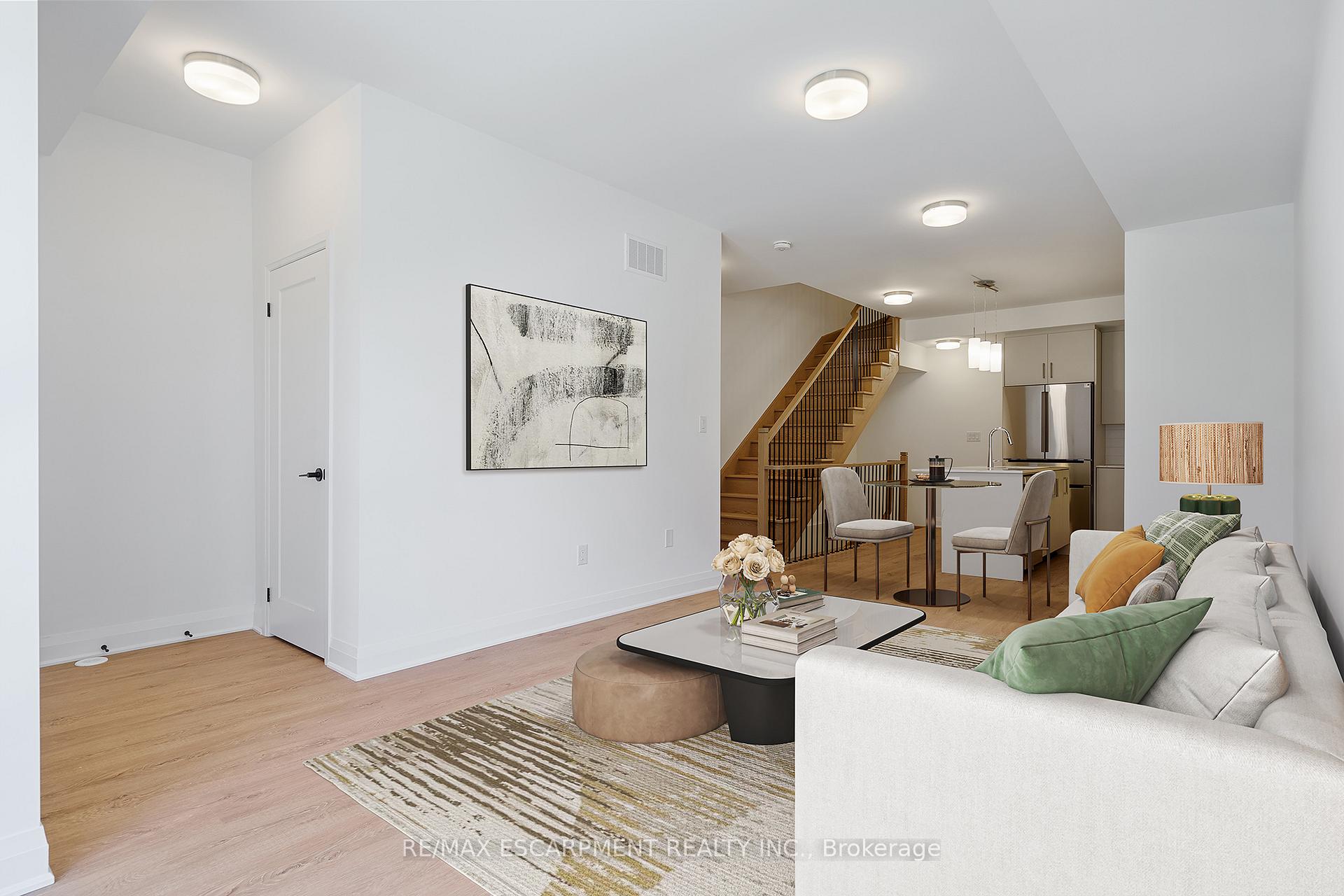 Photo 2 of 30 Burleigh Mews, Vaughan, Uplands — HOMEH