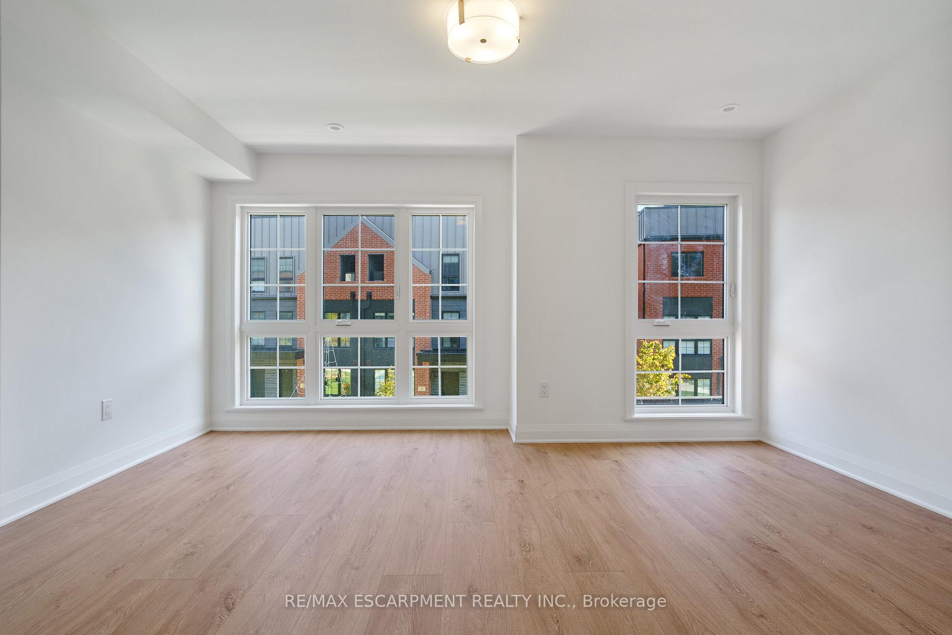 Photo 10 of 30 Burleigh Mews, Vaughan, Uplands — HOMEH