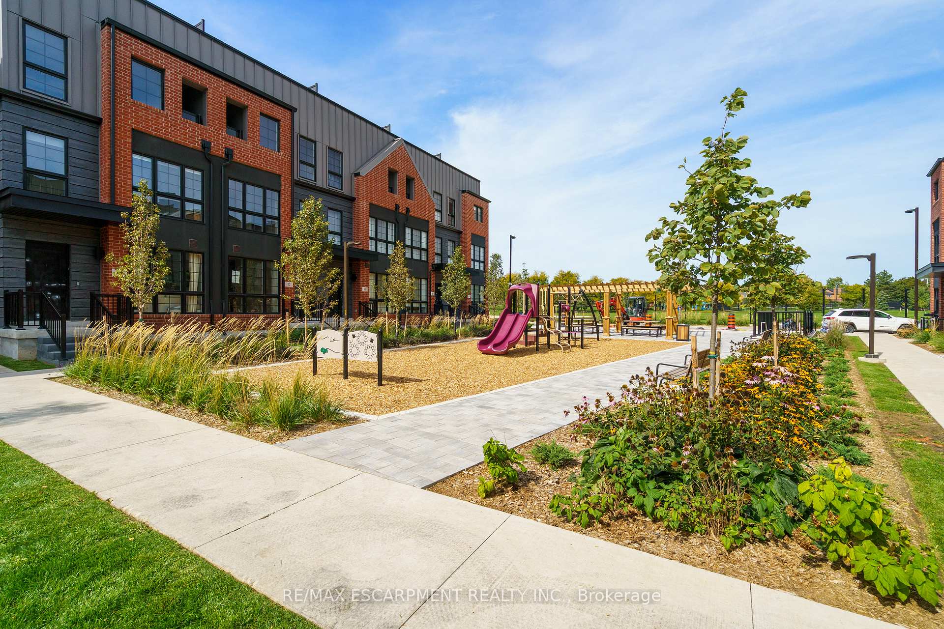 Photo 15 of 30 Burleigh Mews, Vaughan, Uplands — HOMEH