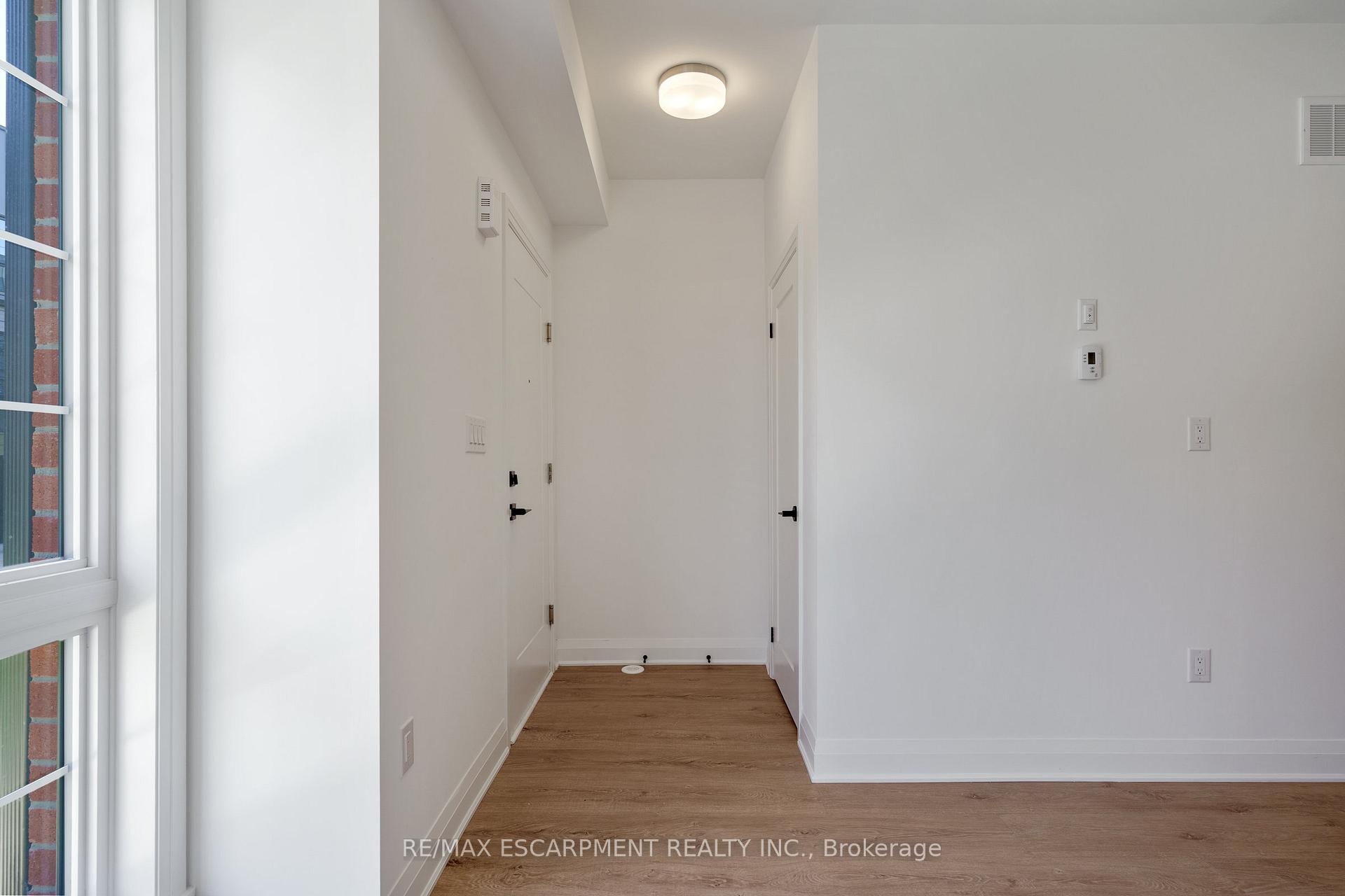 Photo 16 of 30 Burleigh Mews, Vaughan, Uplands — HOMEH