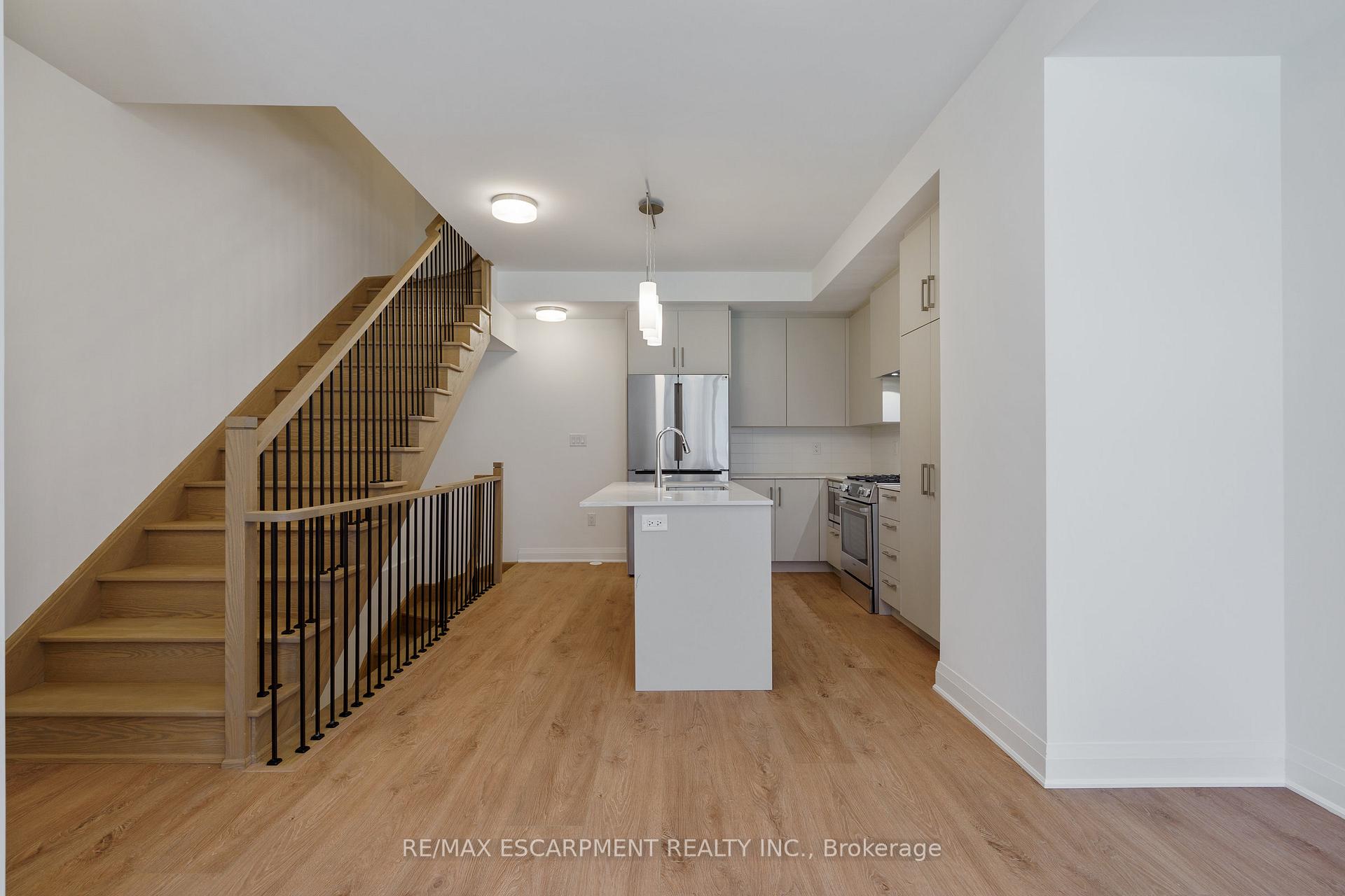 Photo 18 of 30 Burleigh Mews, Vaughan, Uplands — HOMEH