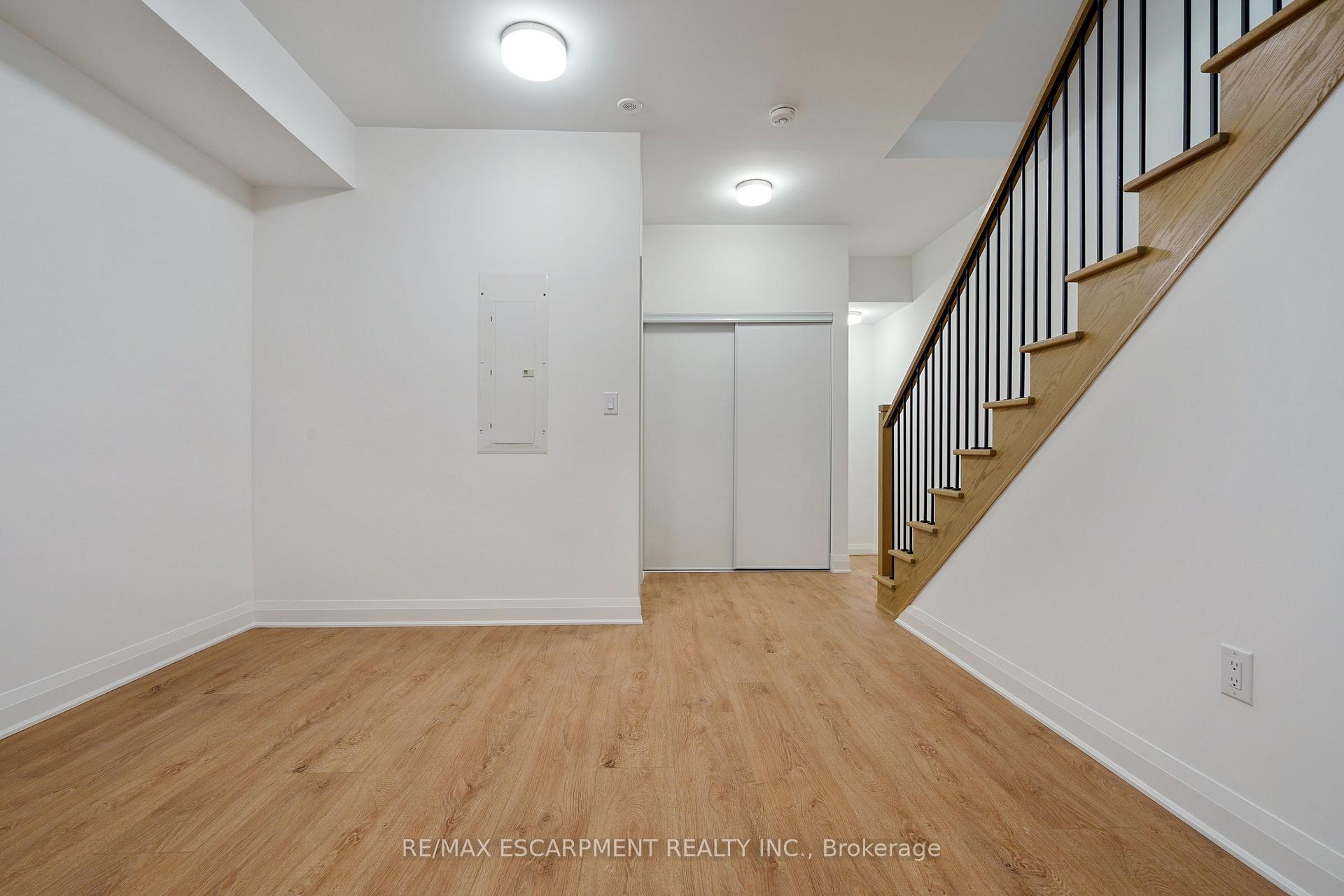 Photo 33 of 30 Burleigh Mews, Vaughan, Uplands — HOMEH