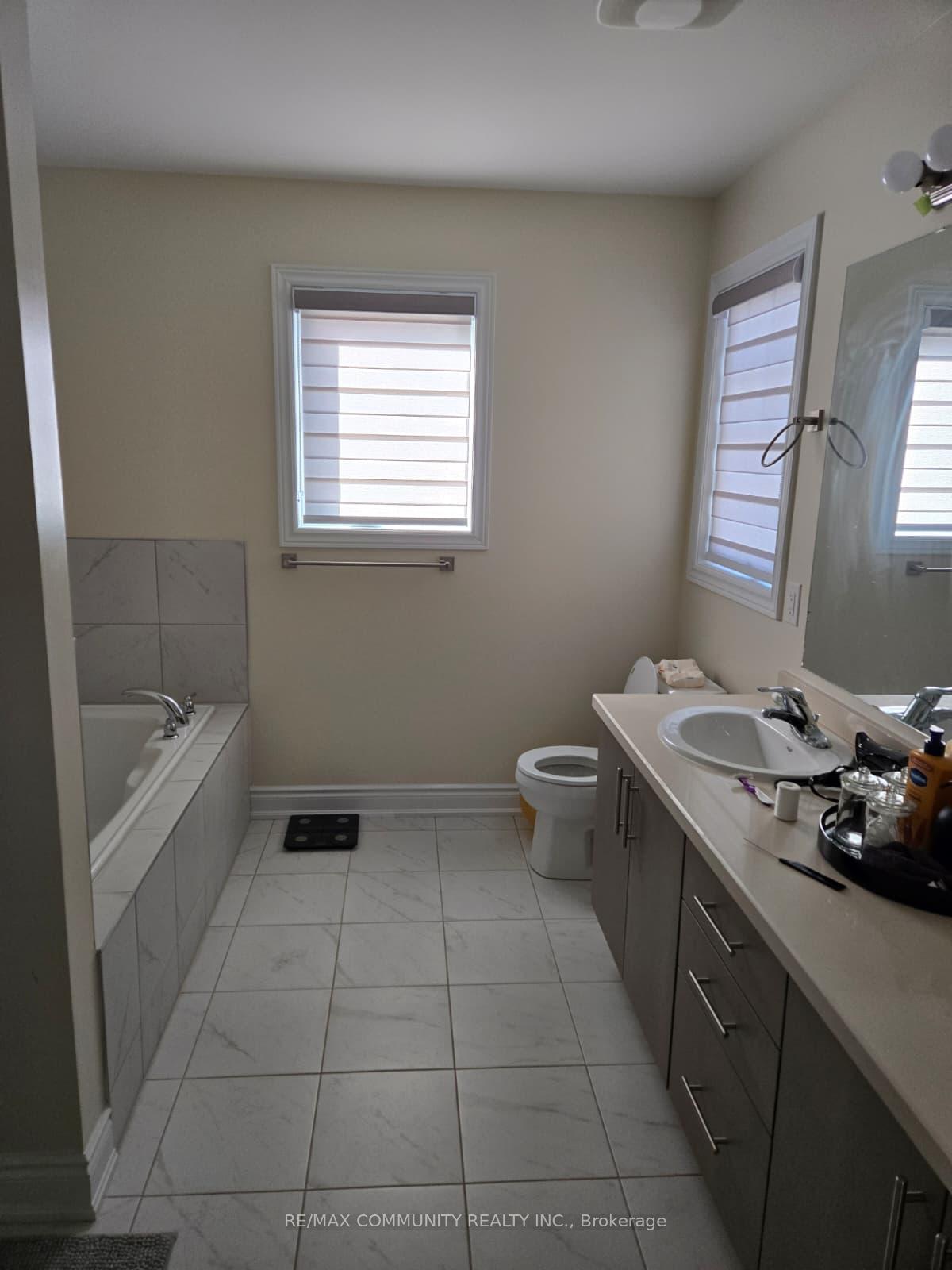 Photo 9 of 16 Denny Street, Ajax, South East — HOMEH