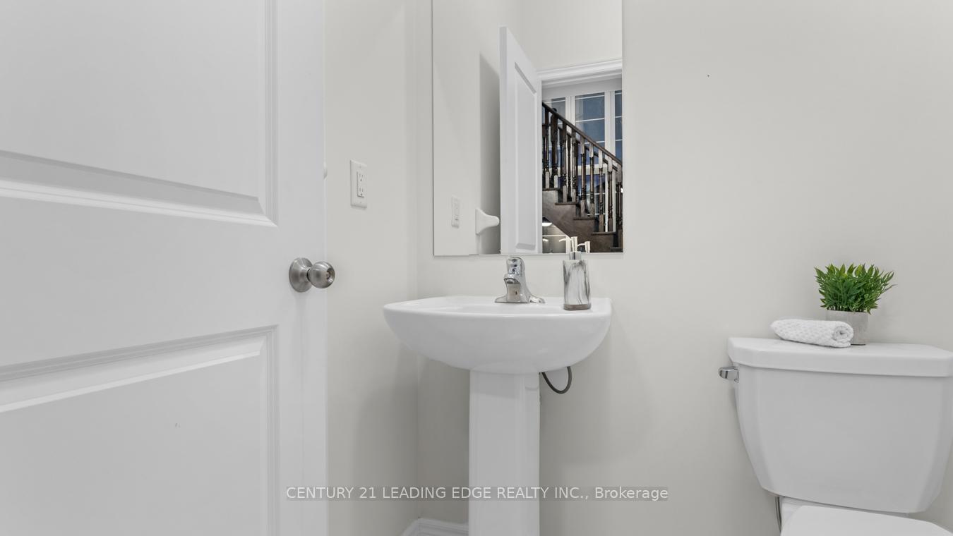 Photo 10 of 2 Conarty Crescent, Whitby, Rural Whitby — HOMEH