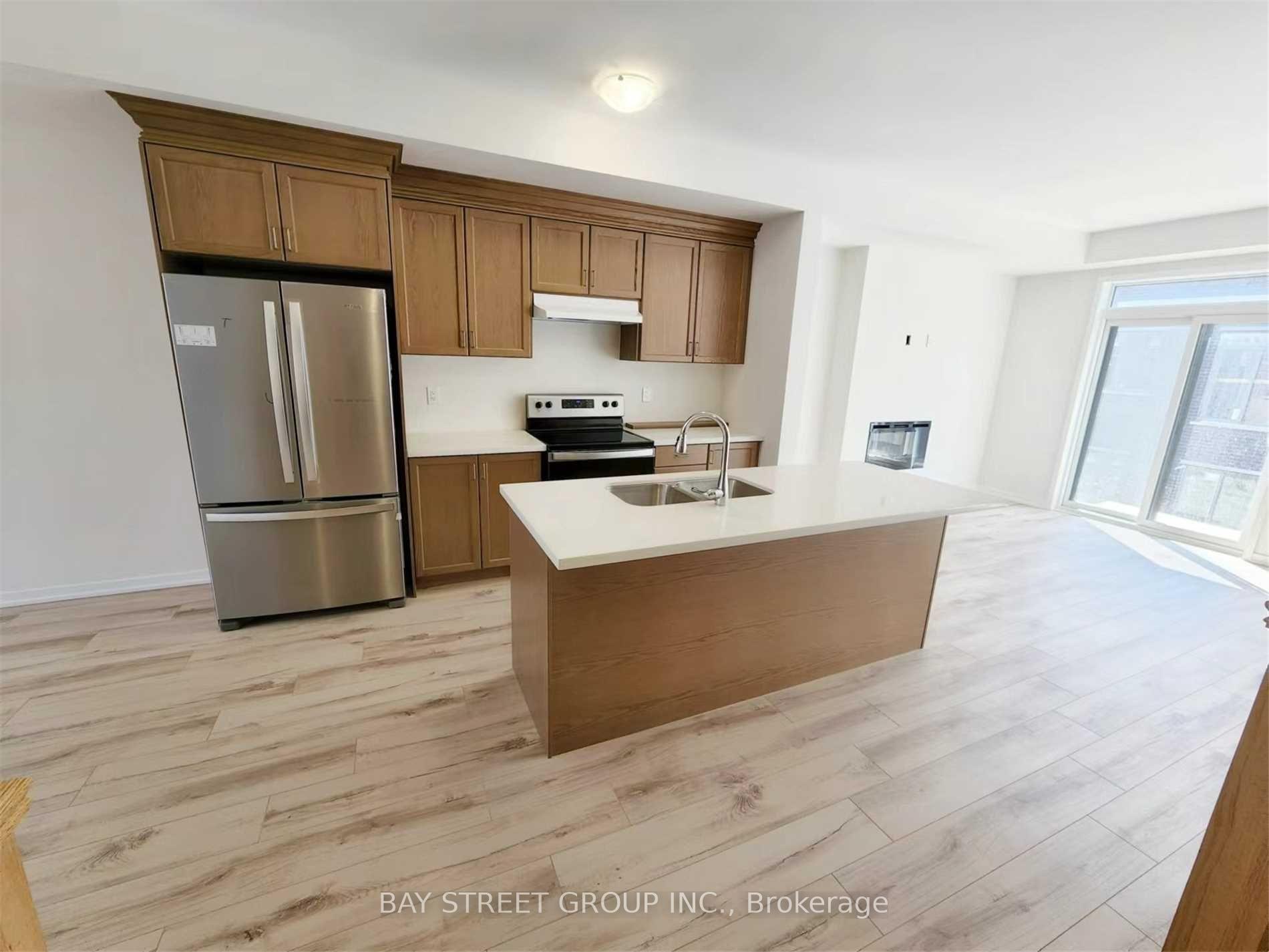 Photo 3 of 10 Origin Way, Vaughan, Patterson — HOMEH