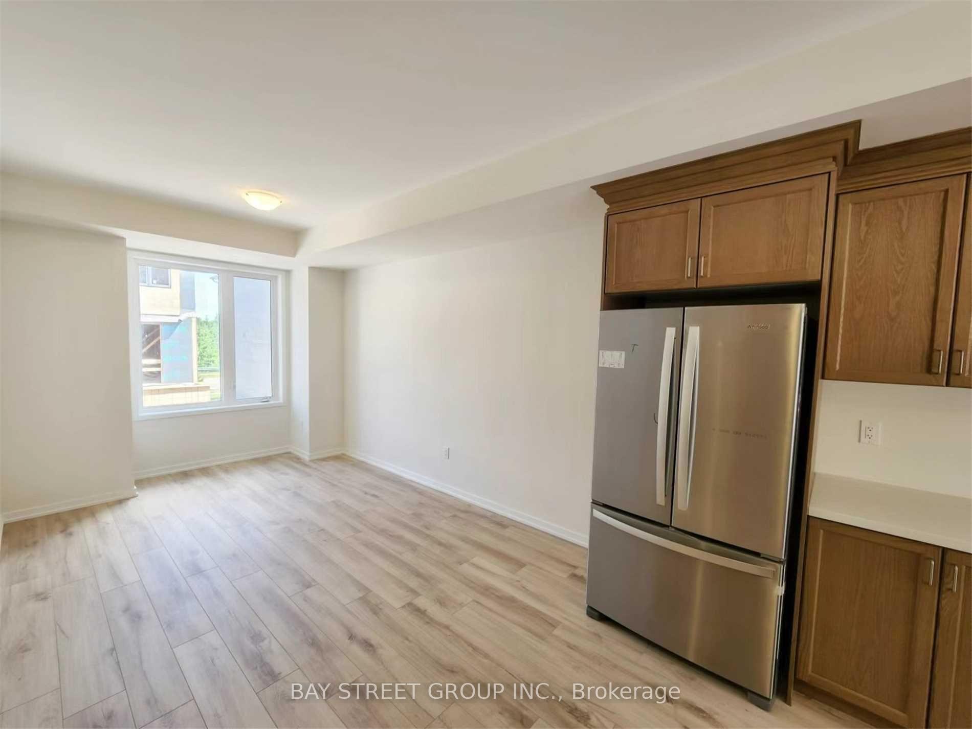 Photo 4 of 10 Origin Way, Vaughan, Patterson — HOMEH