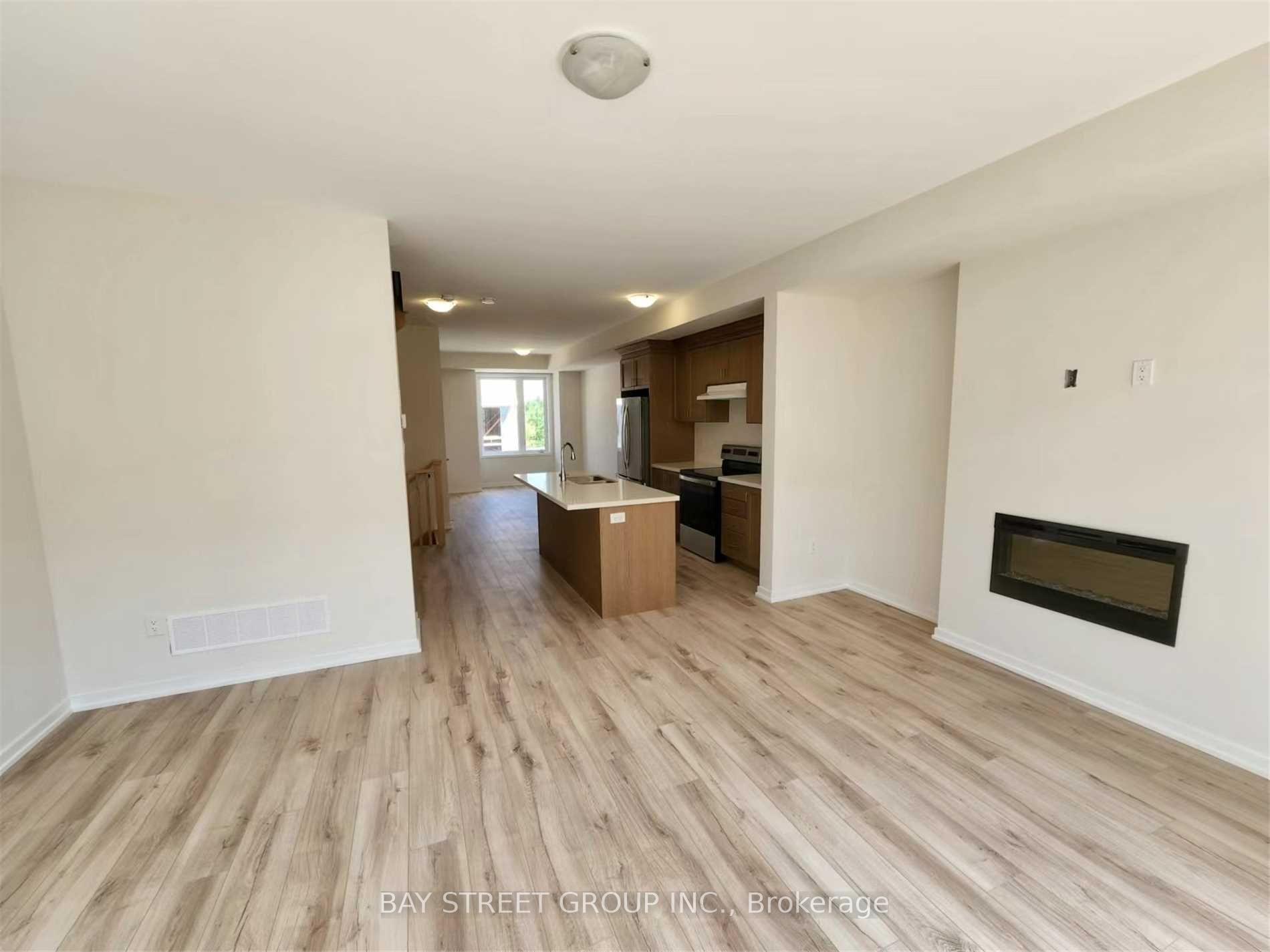 Photo 7 of 10 Origin Way, Vaughan, Patterson — HOMEH