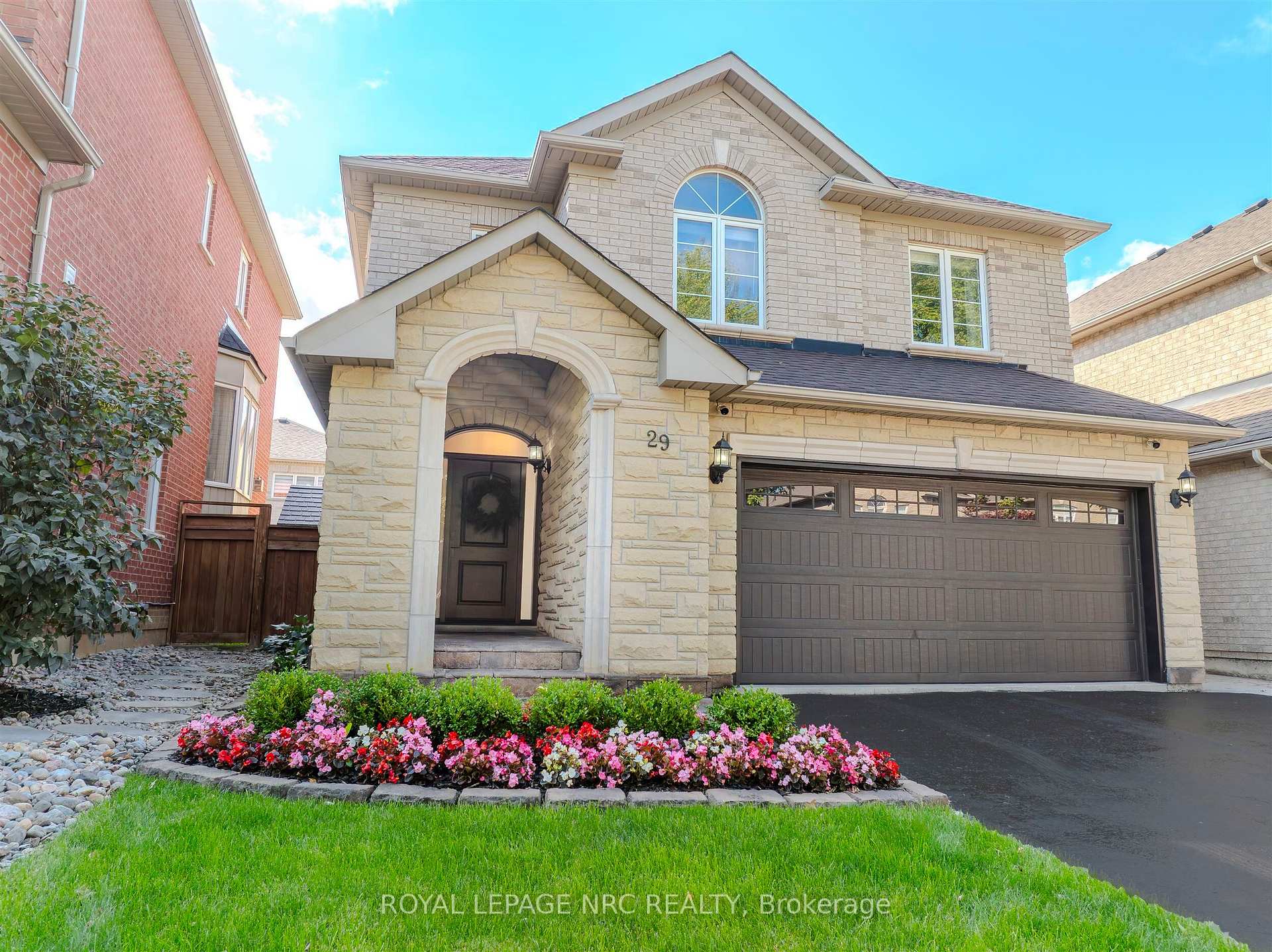 Photo 1 of 29 Grapevine Drive, Vaughan, Vellore Village — HOMEH