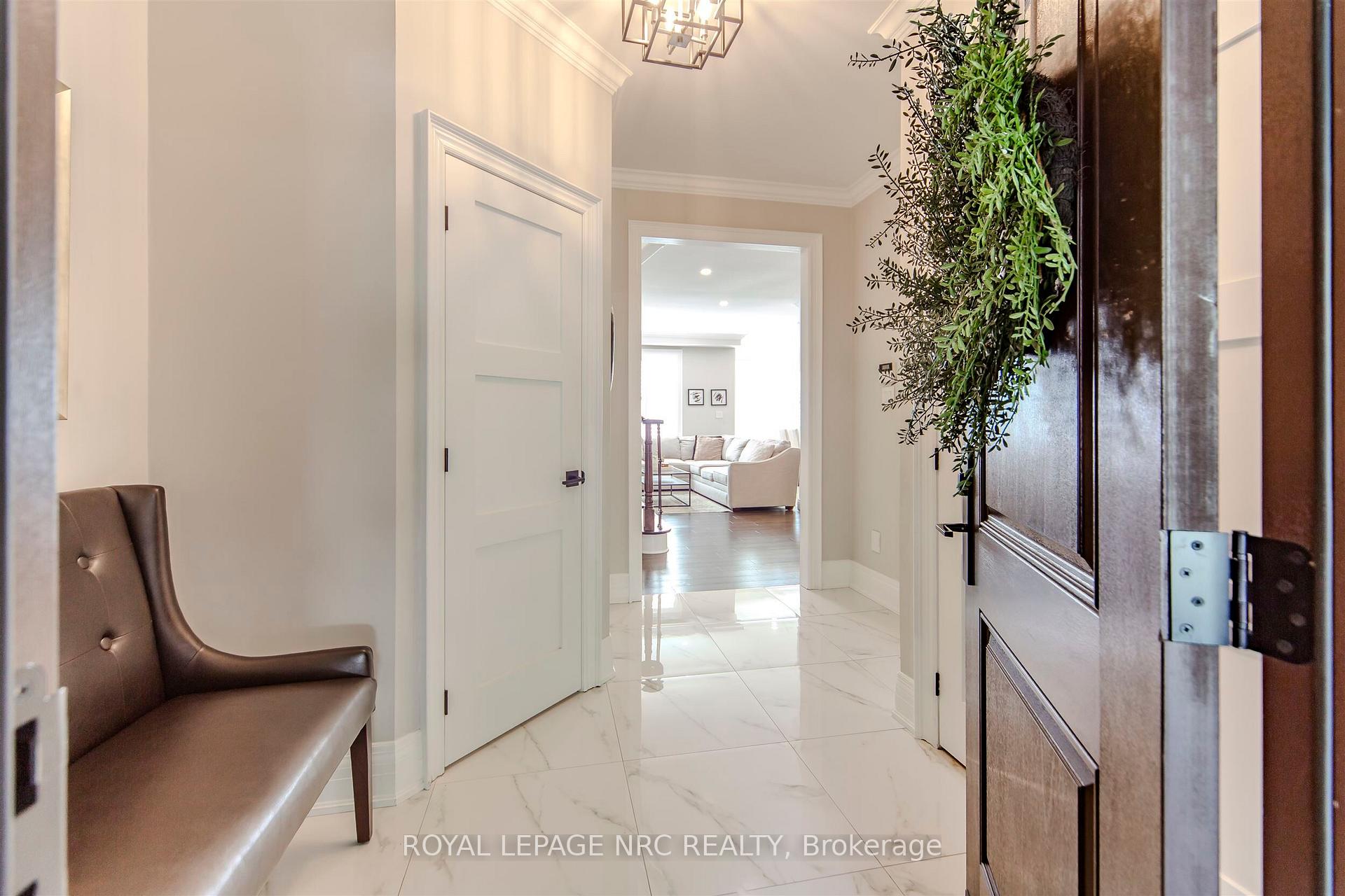 Photo 7 of 29 Grapevine Drive, Vaughan, Vellore Village — HOMEH