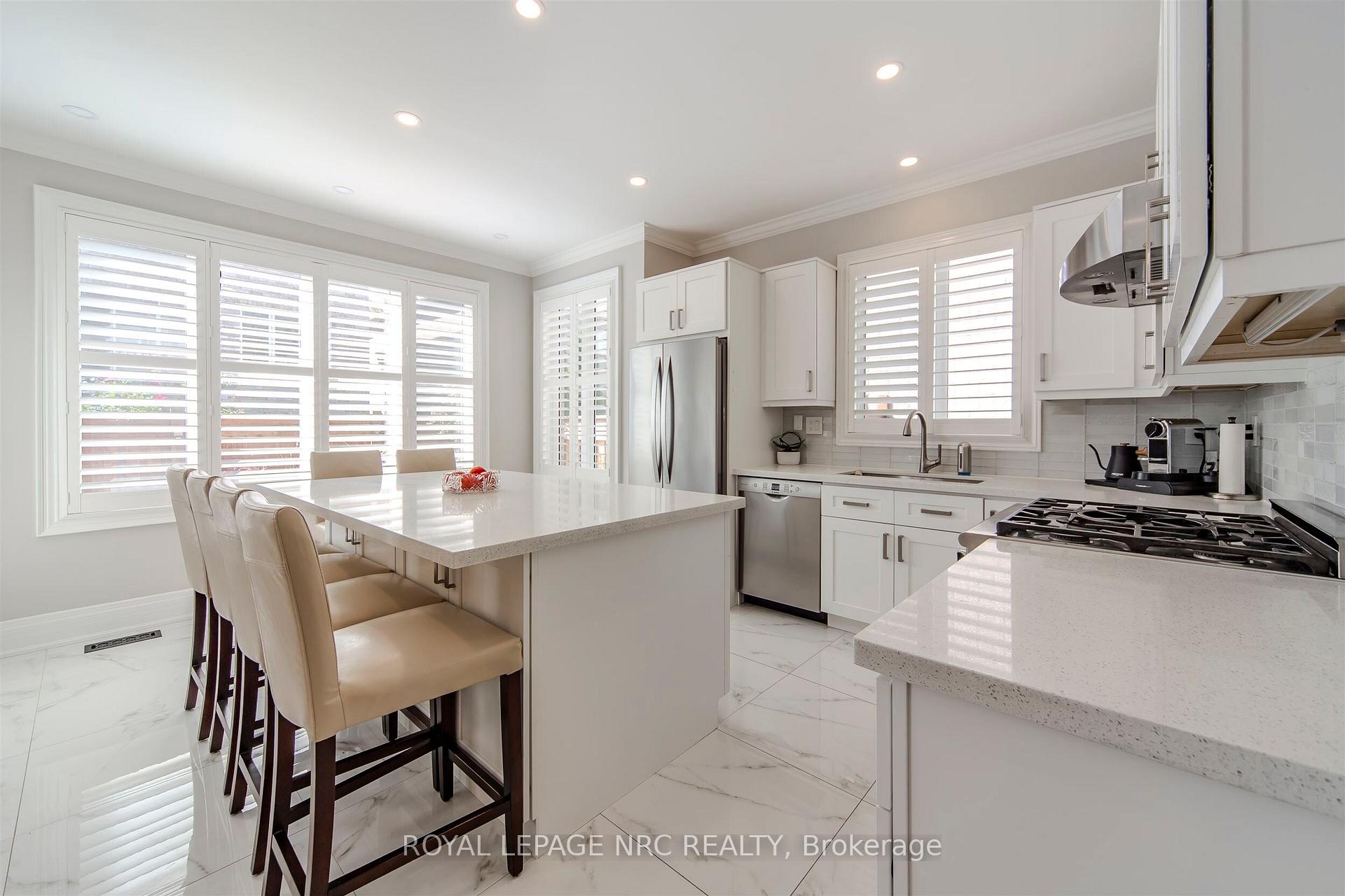 Photo 14 of 29 Grapevine Drive, Vaughan, Vellore Village — HOMEH