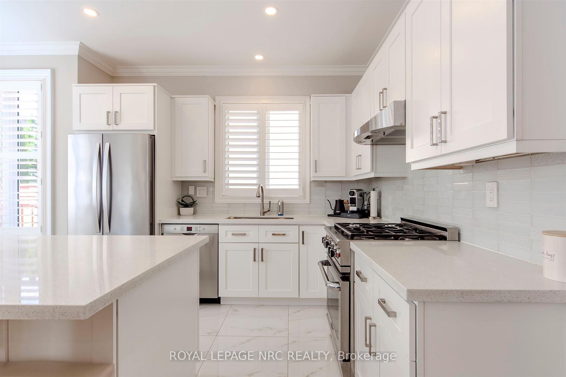 Photo 15 of 29 Grapevine Drive, Vaughan, Vellore Village — HOMEH