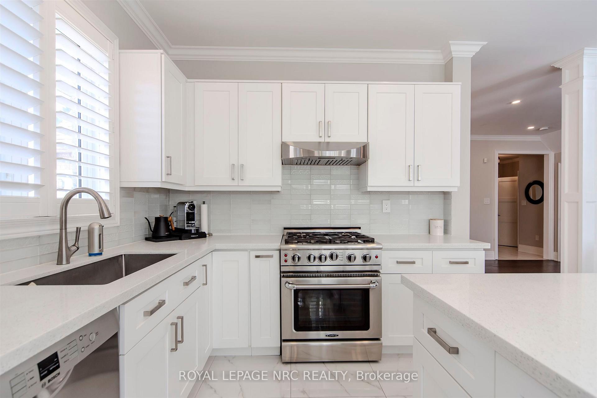 Photo 18 of 29 Grapevine Drive, Vaughan, Vellore Village — HOMEH