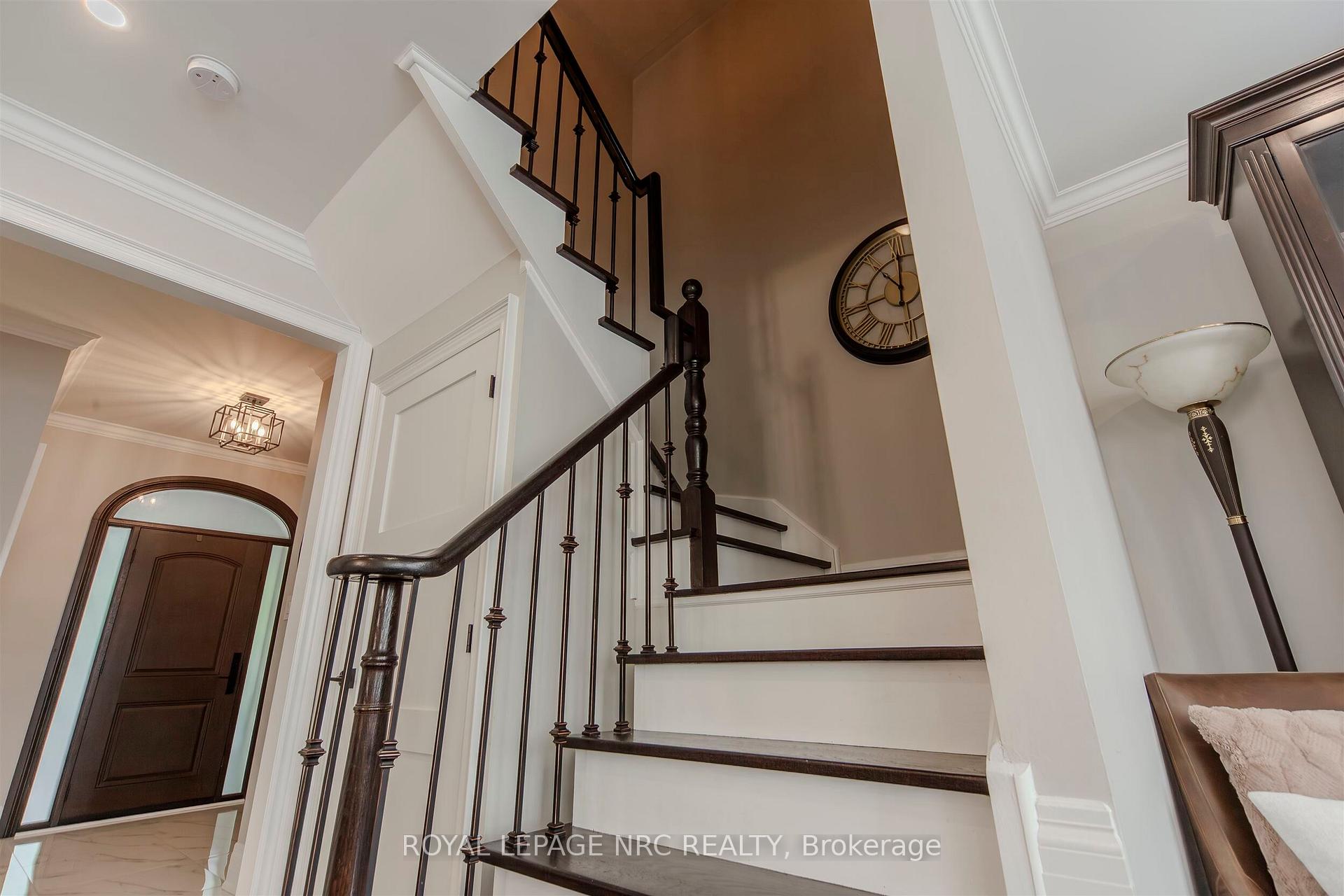 Photo 24 of 29 Grapevine Drive, Vaughan, Vellore Village — HOMEH