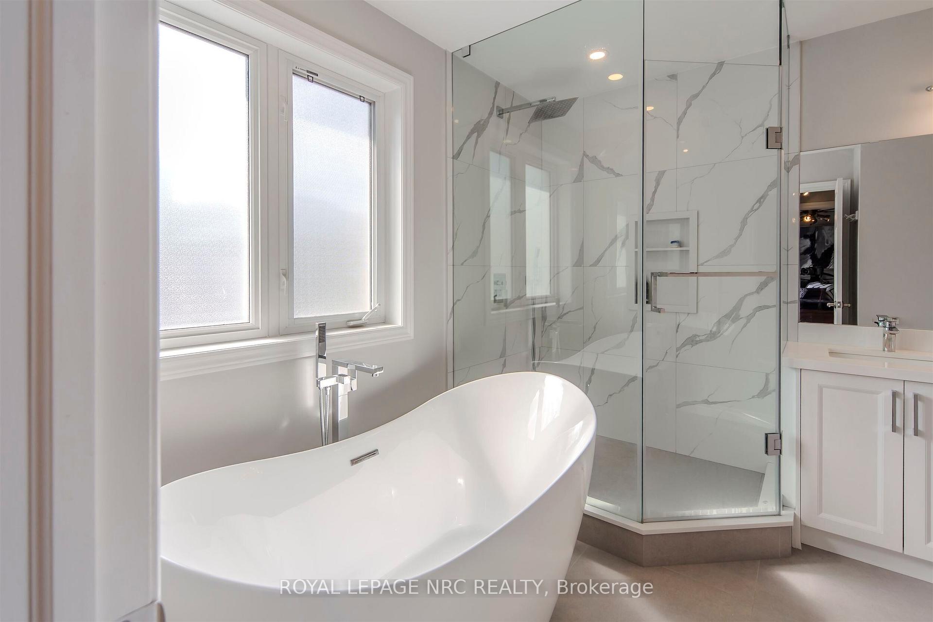 Photo 32 of 29 Grapevine Drive, Vaughan, Vellore Village — HOMEH