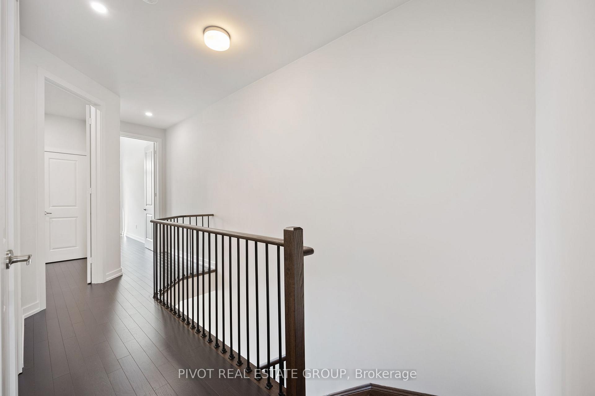 Photo 35 of 8 Pluto Way, Whitby, Brooklin — HOMEH