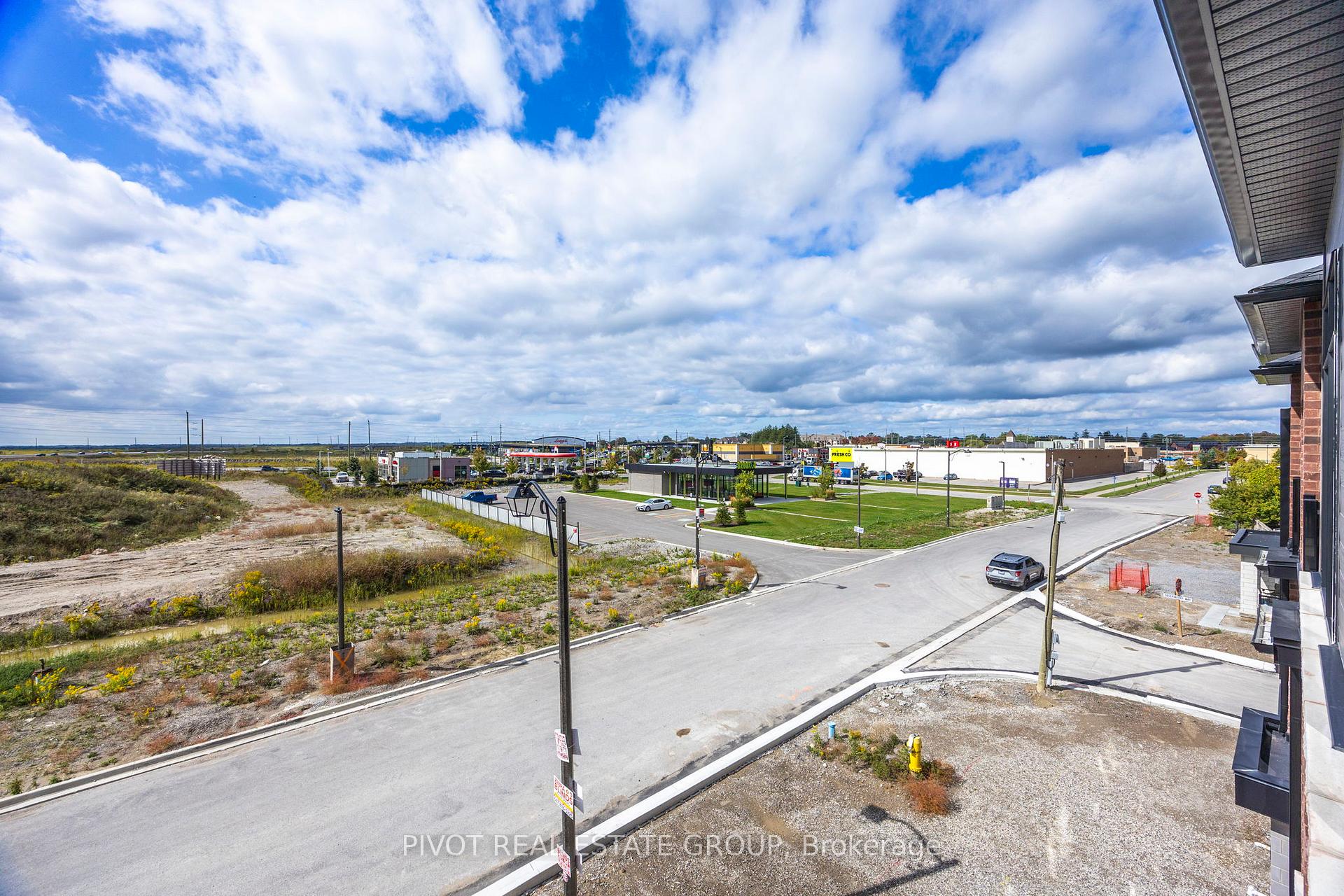 Photo 39 of 8 Pluto Way, Whitby, Brooklin — HOMEH