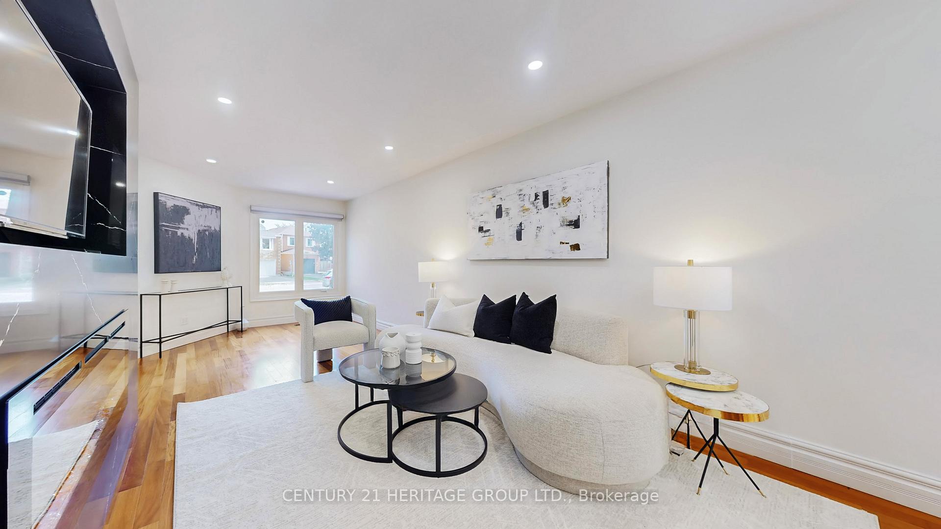 Photo 5 of 192 Winding Lane, Vaughan, Crestwood-Springfarm-Yorkhill — HOMEH