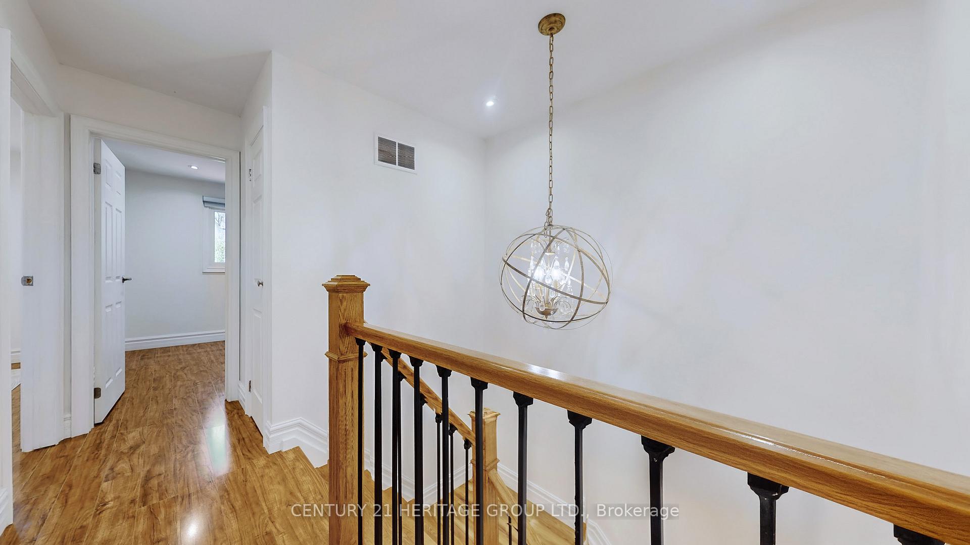 Photo 16 of 192 Winding Lane, Vaughan, Crestwood-Springfarm-Yorkhill — HOMEH