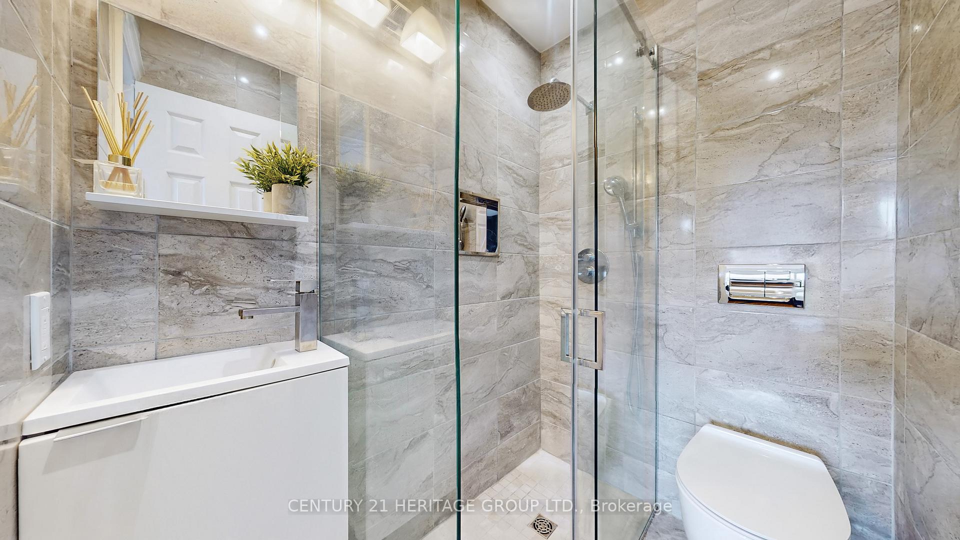 Photo 21 of 192 Winding Lane, Vaughan, Crestwood-Springfarm-Yorkhill — HOMEH