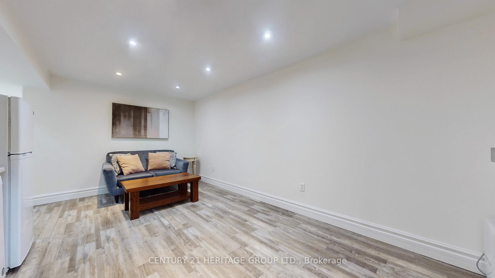 Photo 38 of 192 Winding Lane, Vaughan, Crestwood-Springfarm-Yorkhill — HOMEH