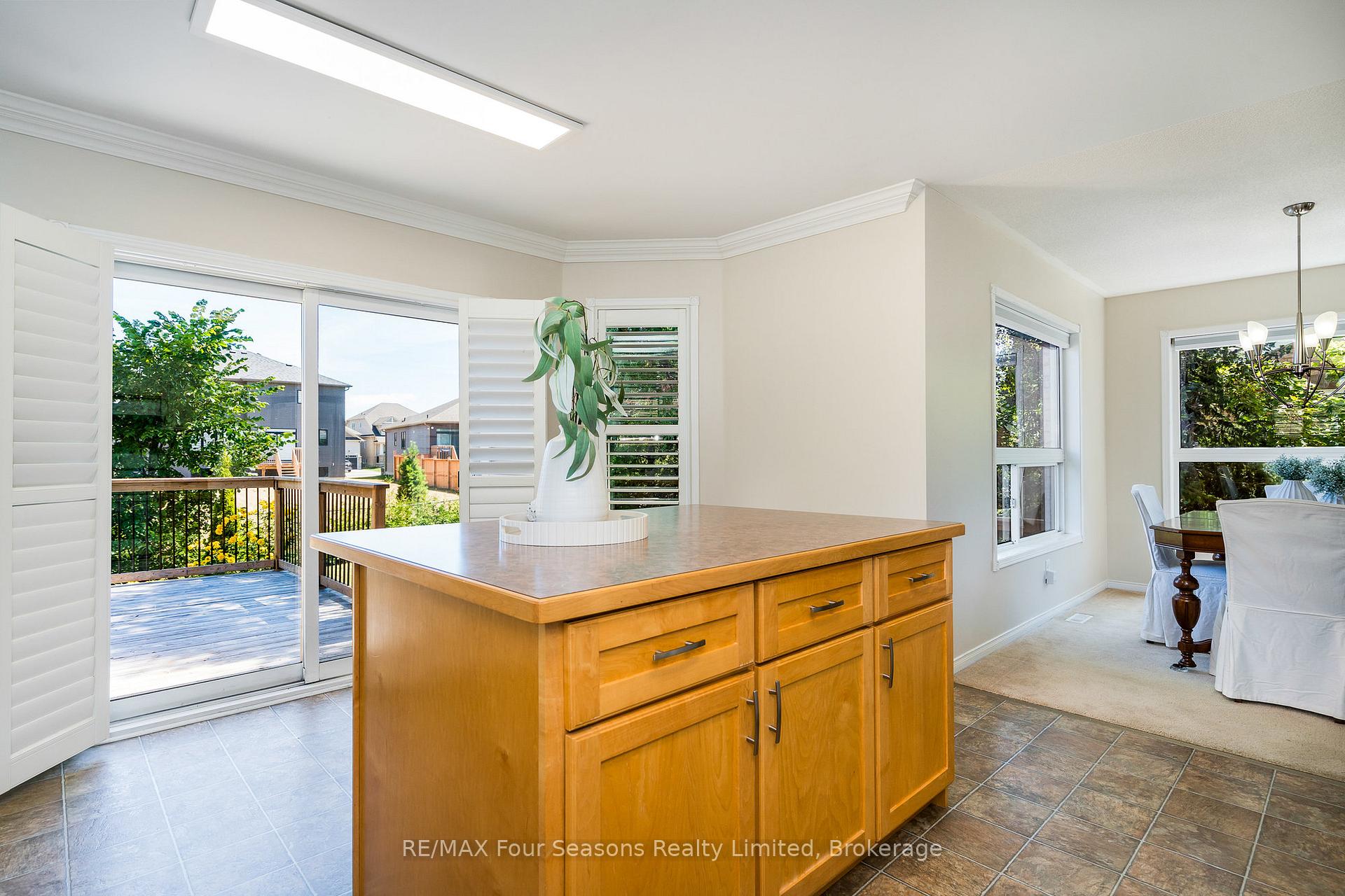 Photo 14 of 151 58th Street S, Wasaga Beach — HOMEH