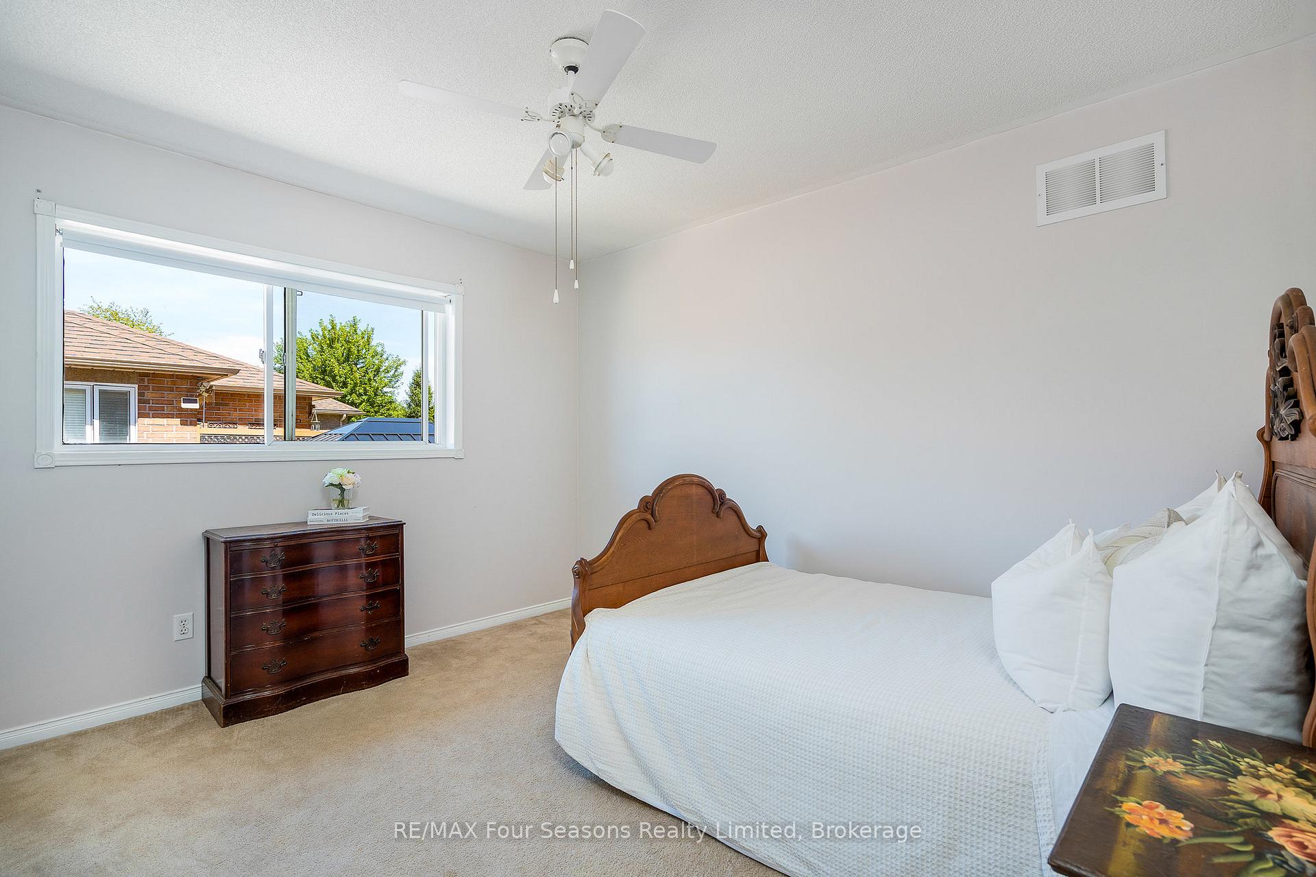Photo 18 of 151 58th Street S, Wasaga Beach — HOMEH