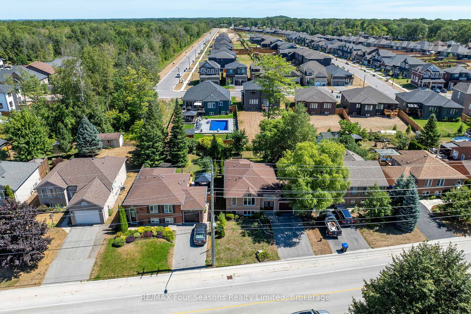 Photo 28 of 151 58th Street S, Wasaga Beach — HOMEH