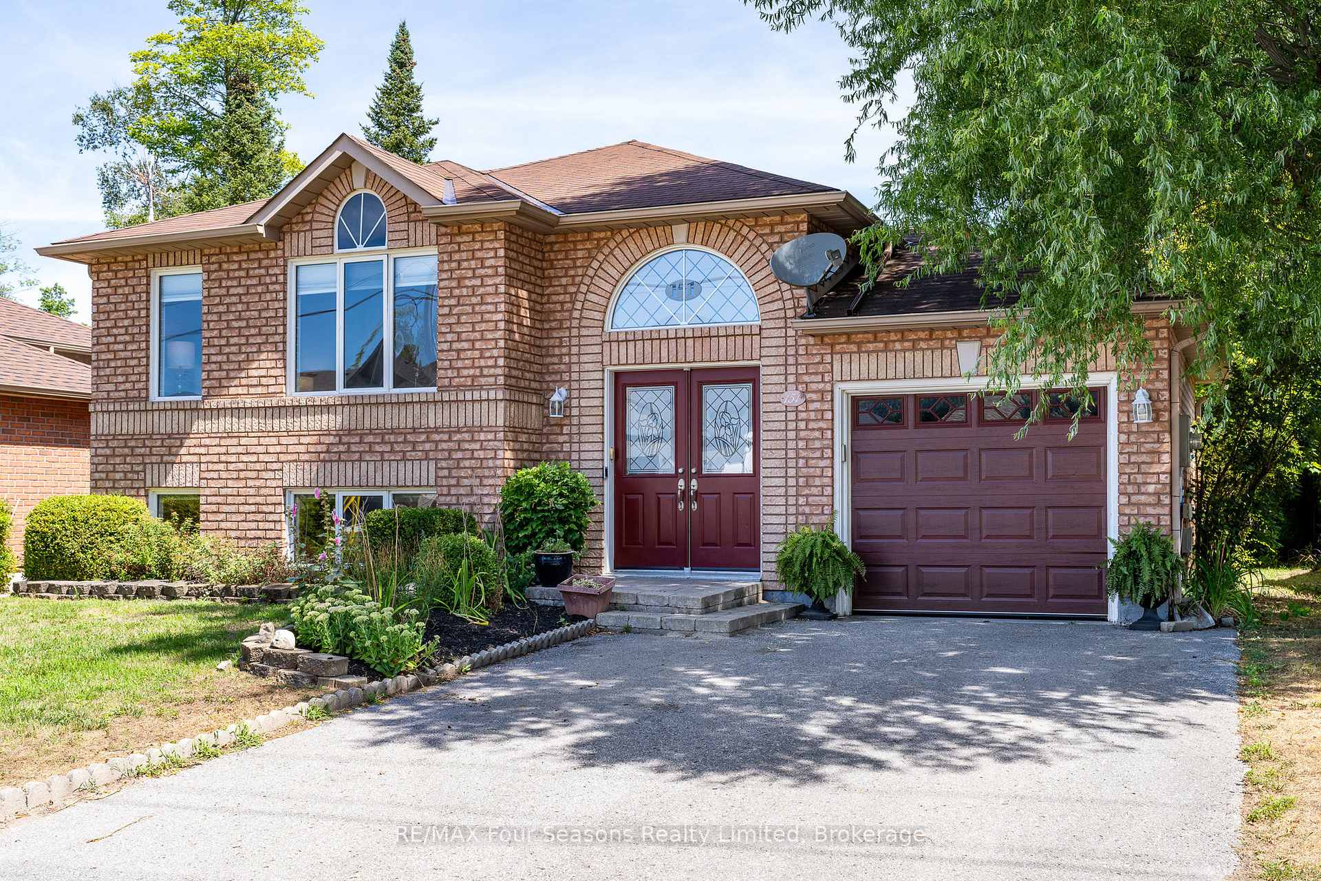 Photo 29 of 151 58th Street S, Wasaga Beach — HOMEH