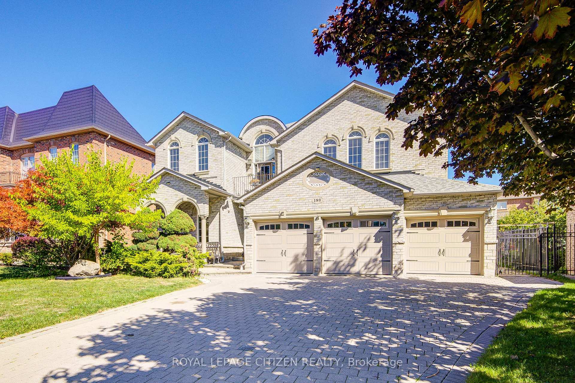 Front of 180 Kimber Crescent