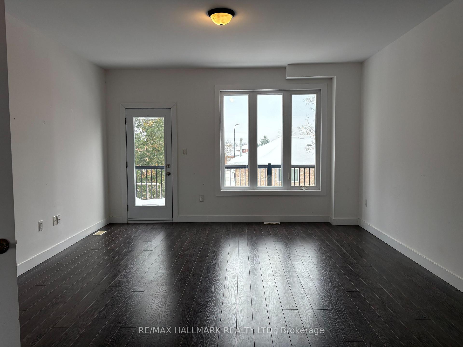 Photo 2 of Unit 21, 540 Essa Road, Barrie, Holly — HOMEH